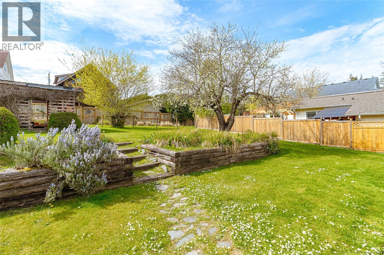 8138 Edmund St - 23