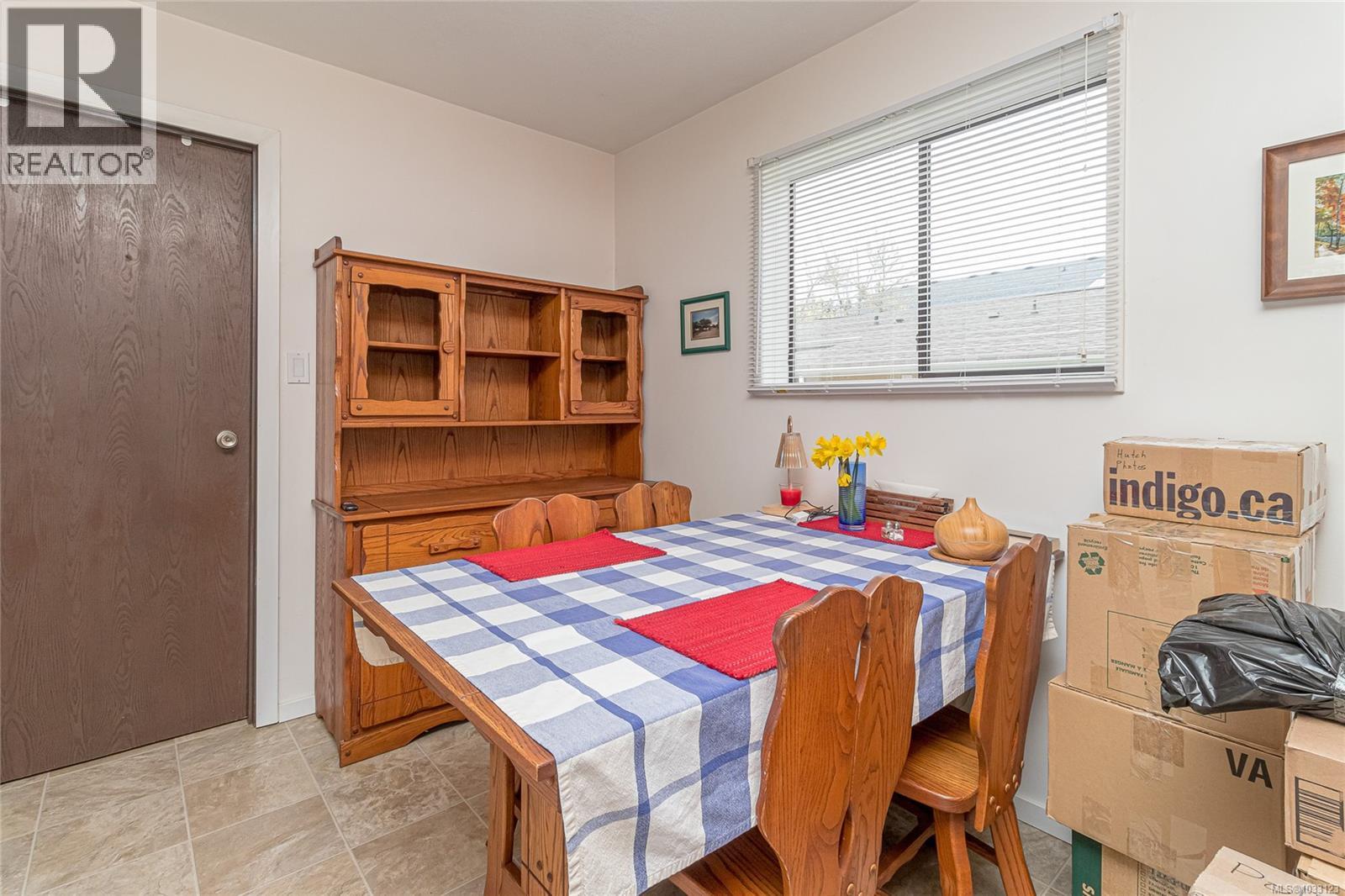 8138 Edmund St - 9