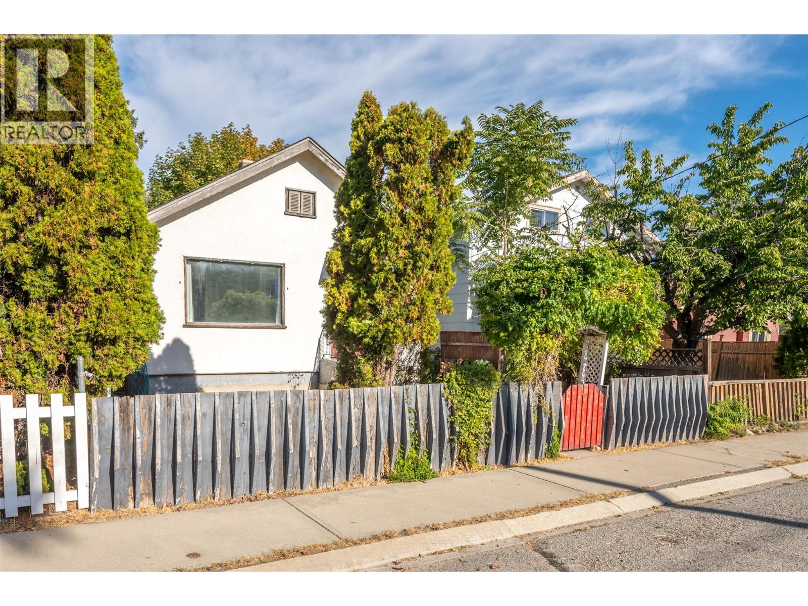 363 Nanaimo Avenue W, Penticton