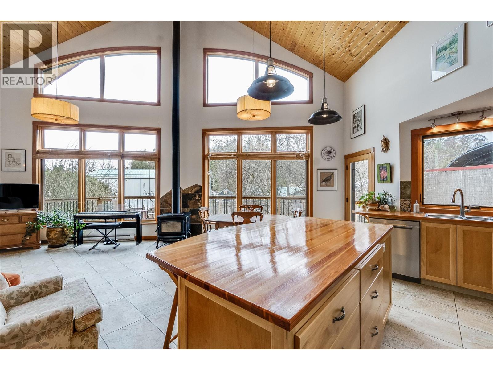 338 C Avenue - 13