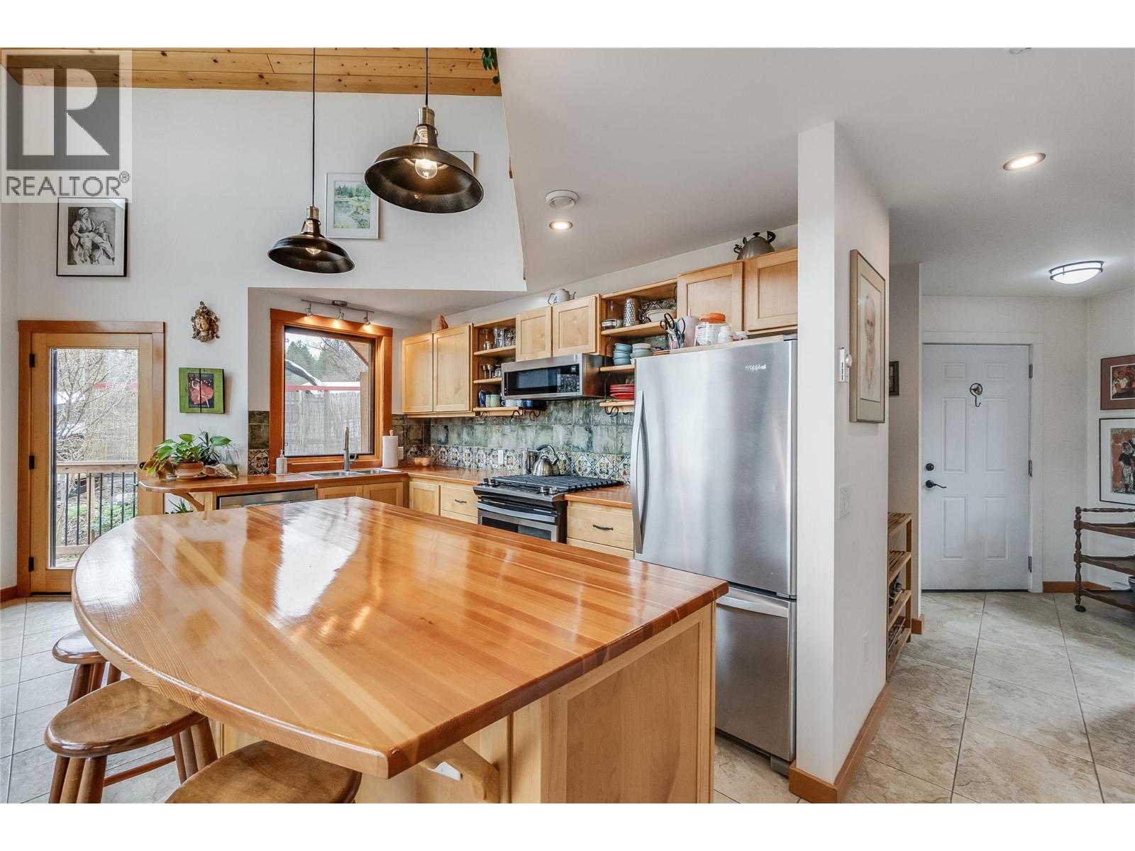 338 C Avenue - 14