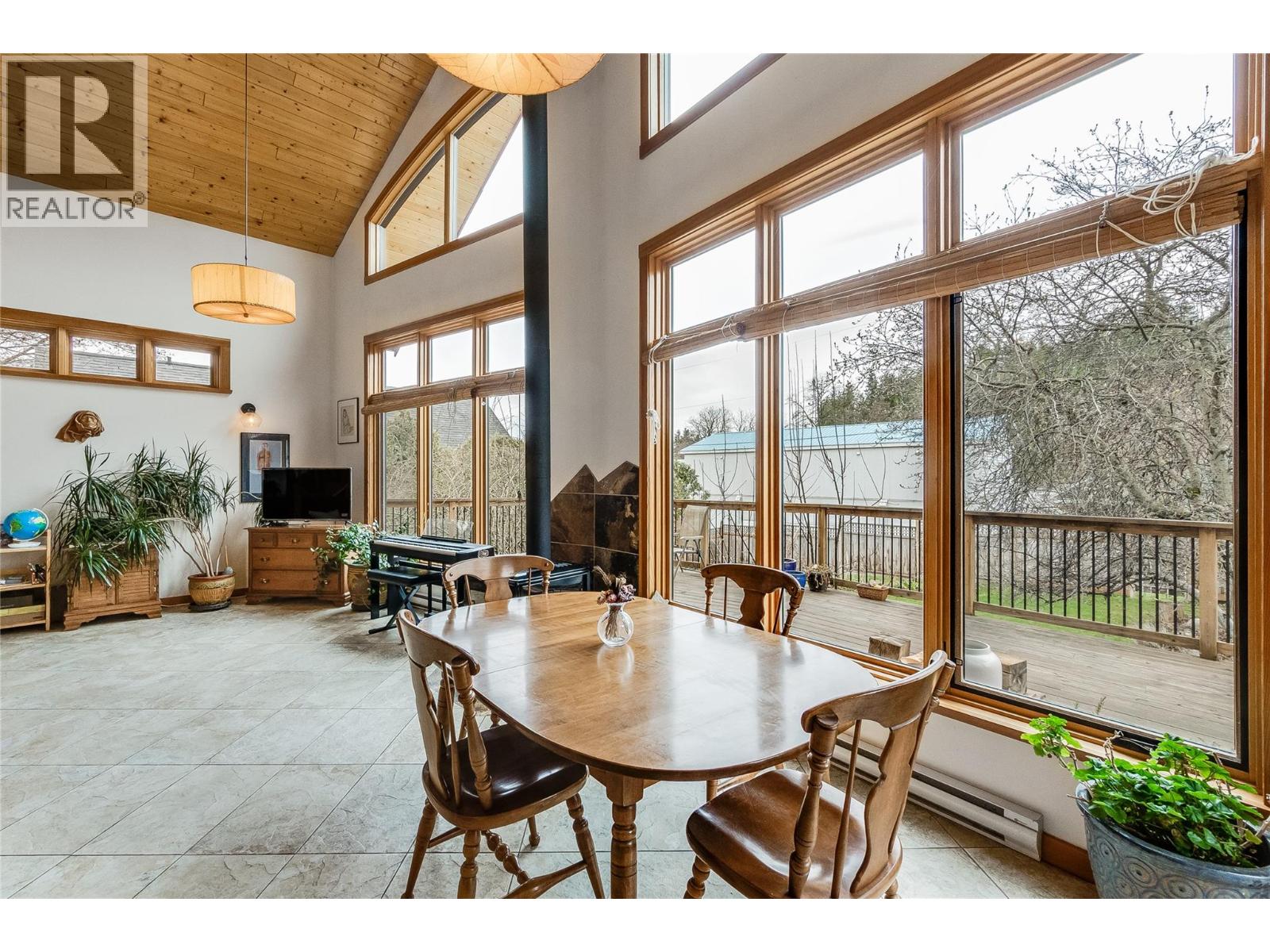 338 C Avenue - 17