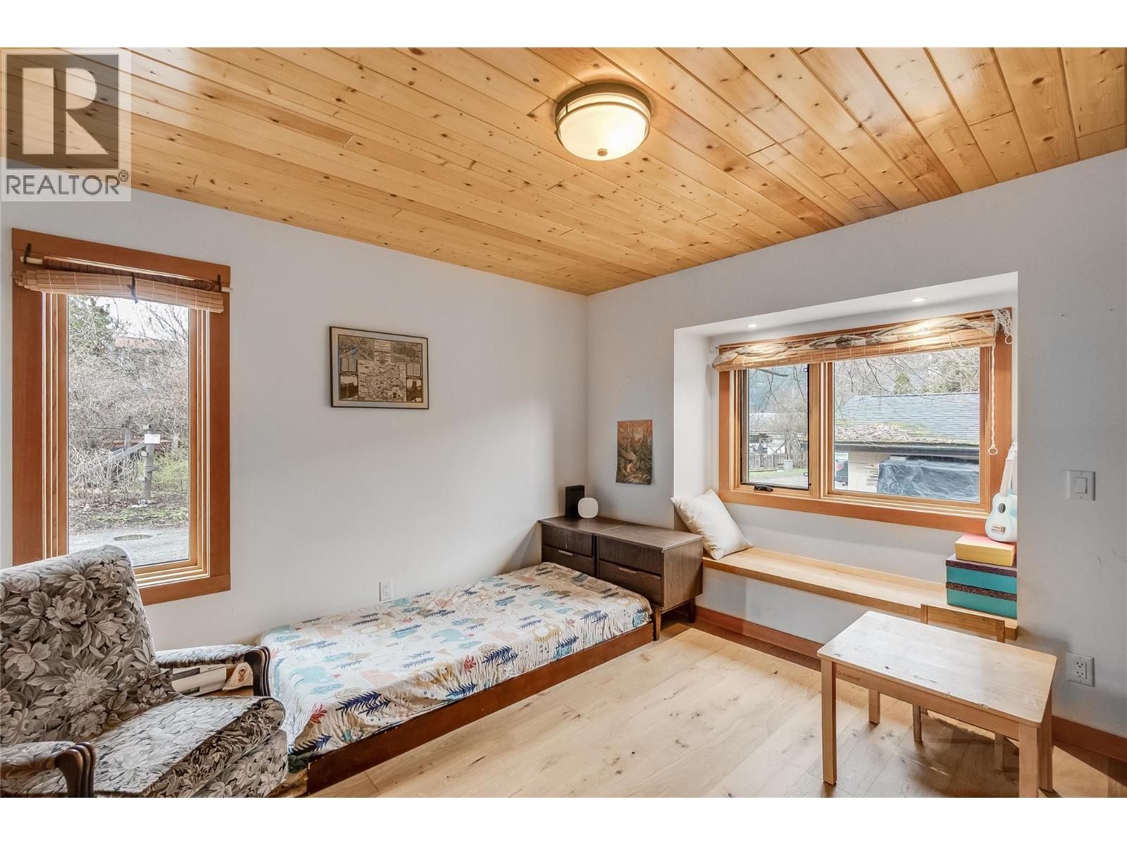 338 C Avenue - 19