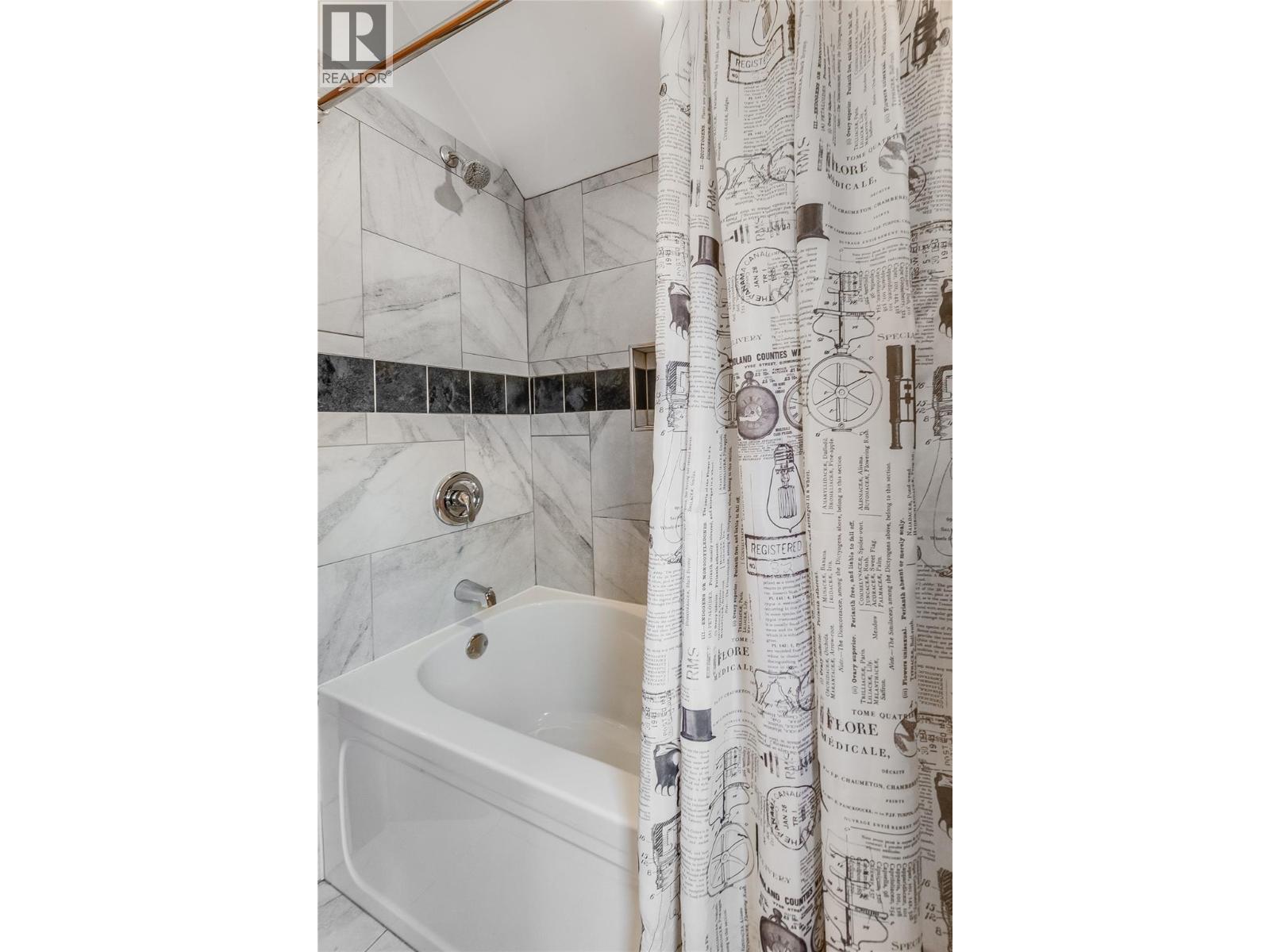 338 C Avenue - 36