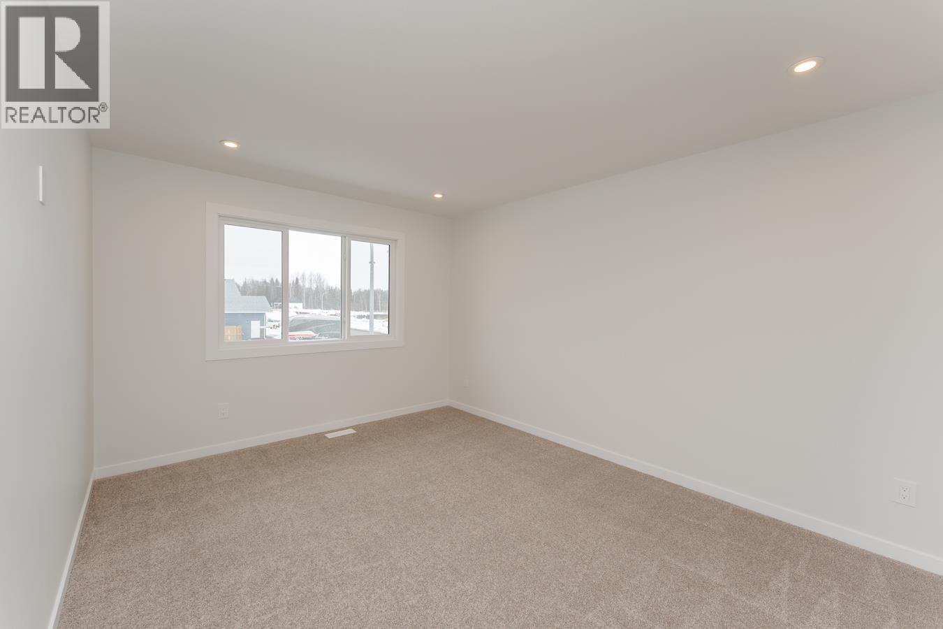 Photo 12 of 35 — 5108 WOODVALLEY DRIVE · Prince George, BC