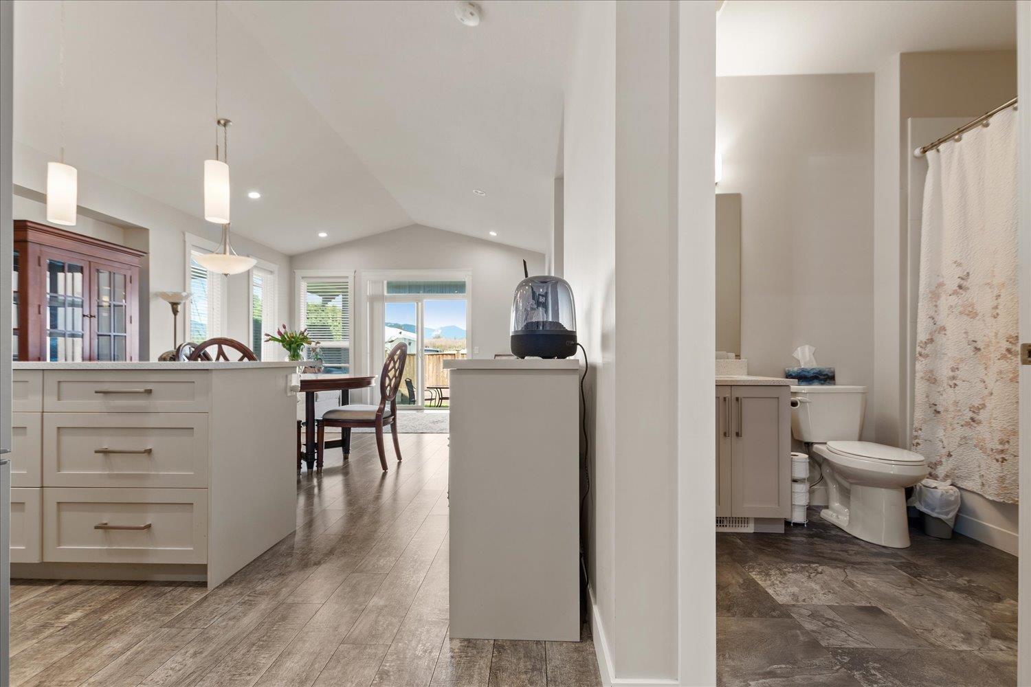 House in Chilliwack - Image 4