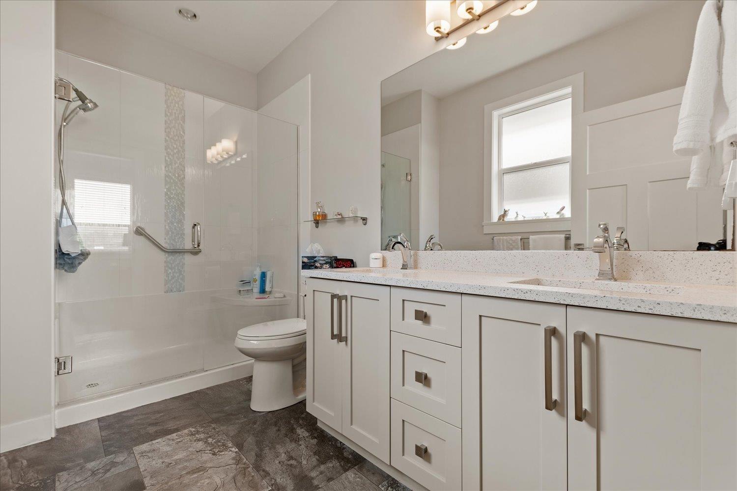 House in Chilliwack - Image 22