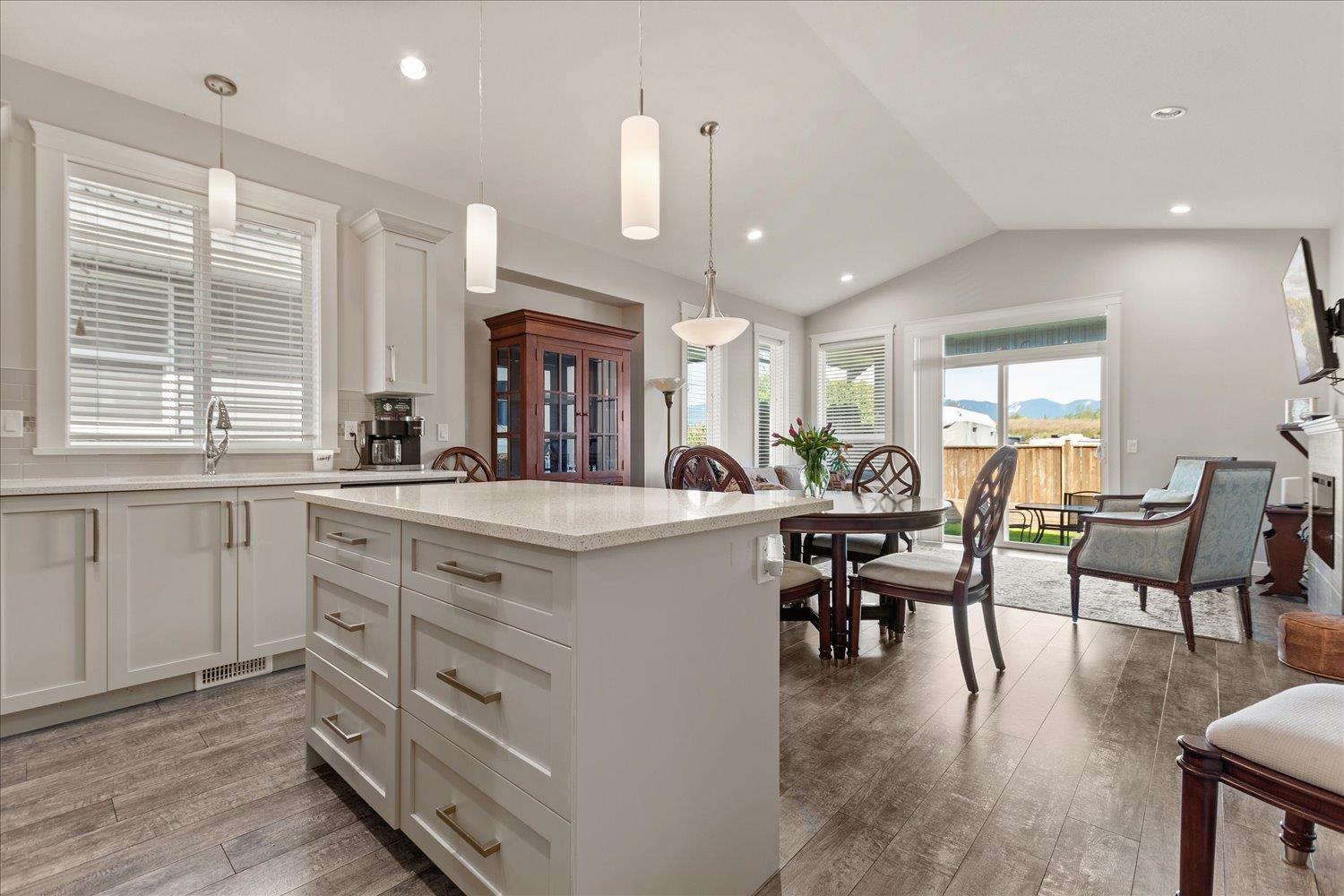House in Chilliwack - Image 36