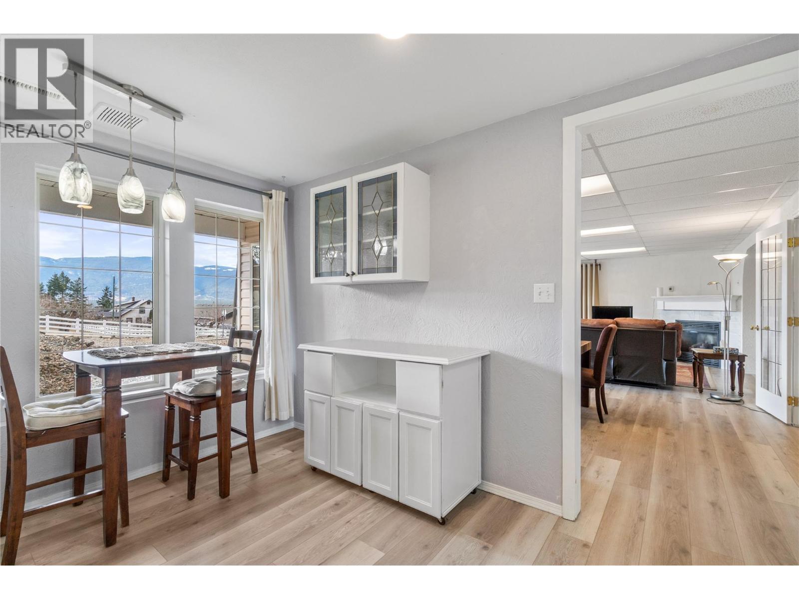 Kitchen suite