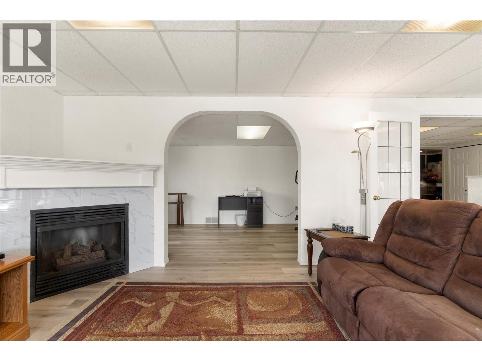 suite  living area to den