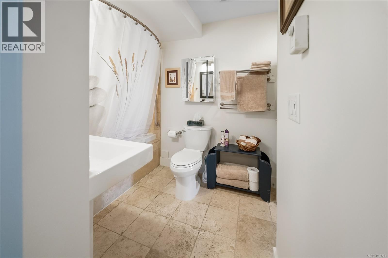 #102 55 Dawes St - 22