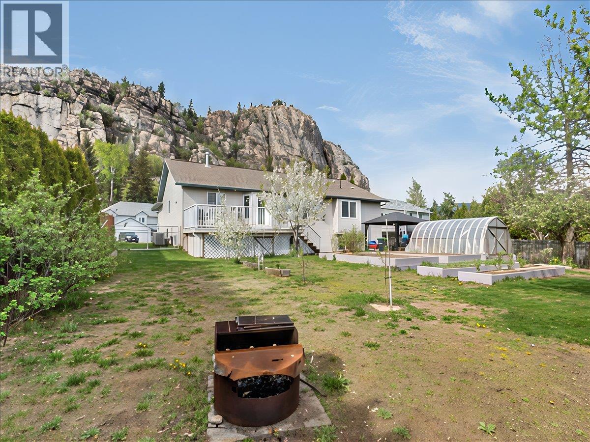 1486 37th Street - 10