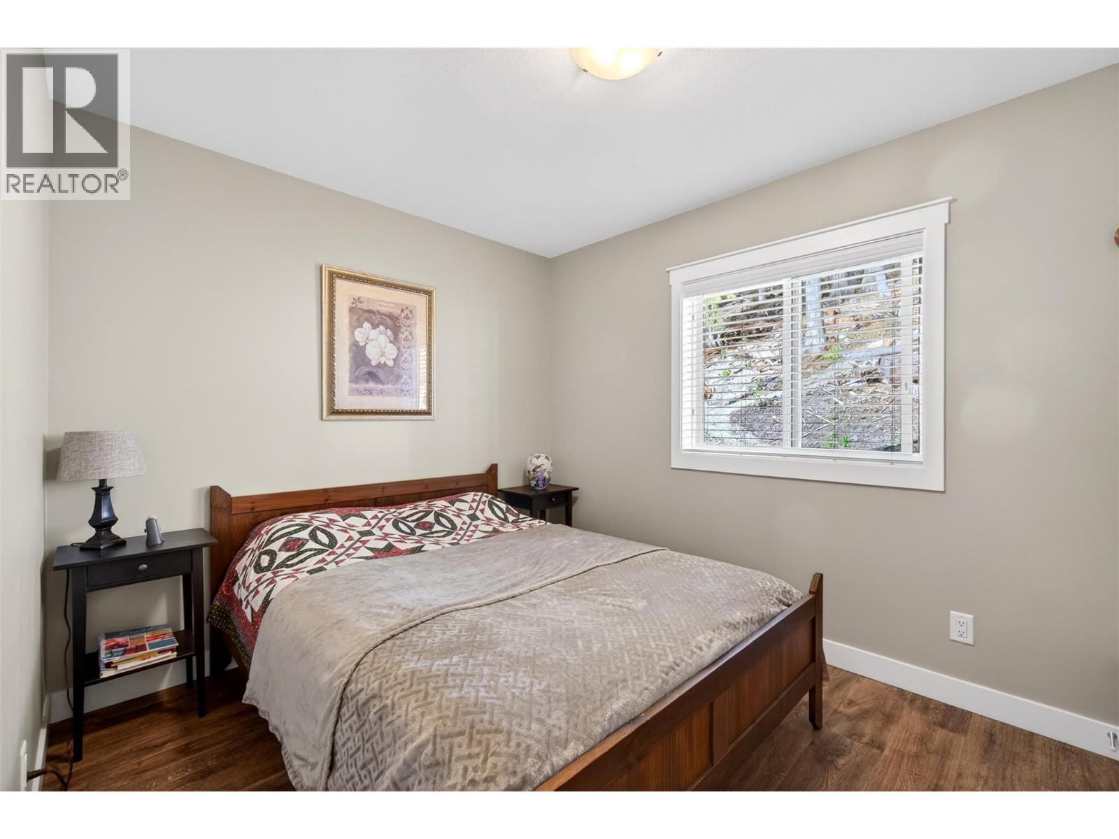 6841 46 Street NE - 19