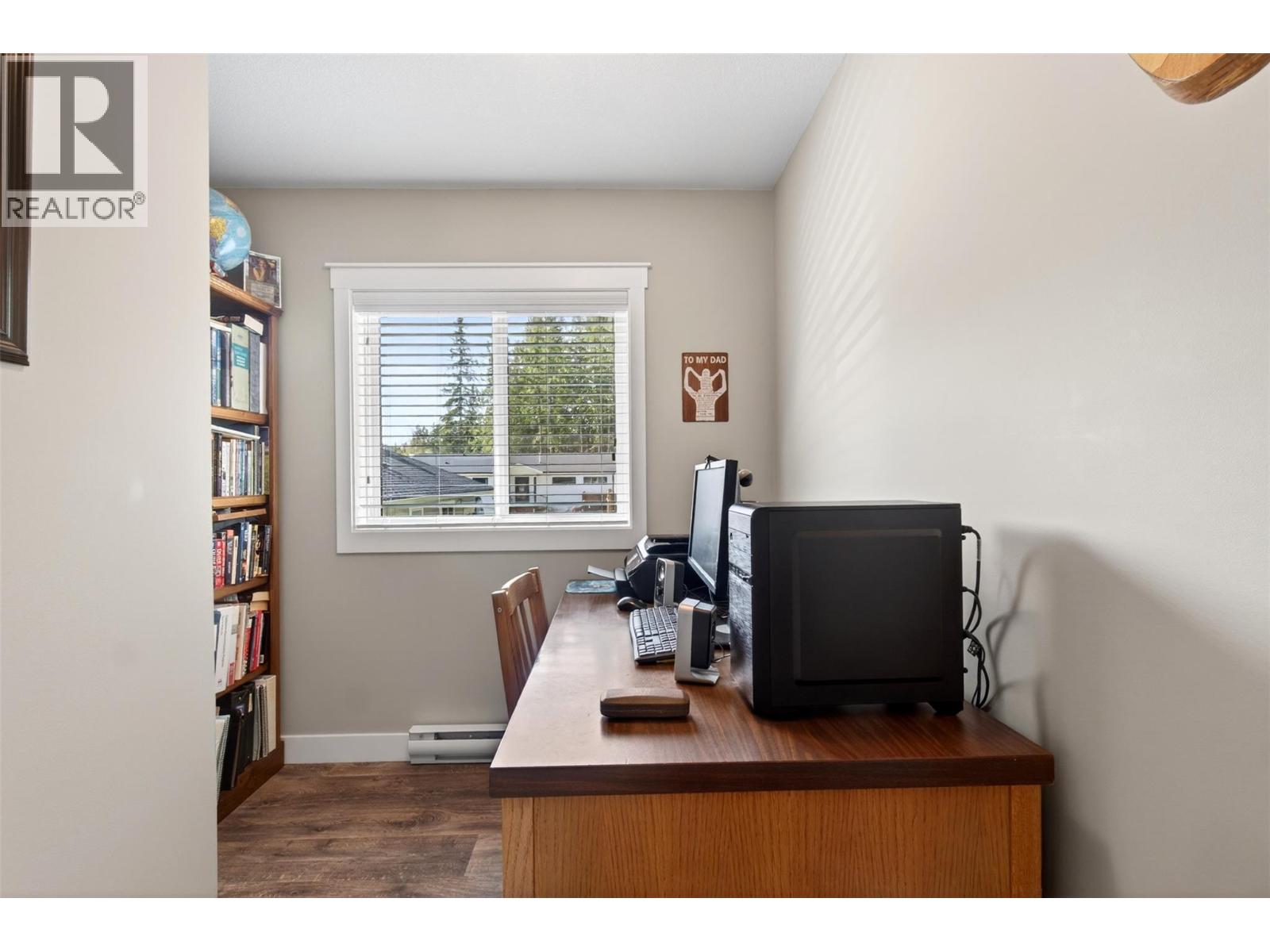 6841 46 Street NE - 26