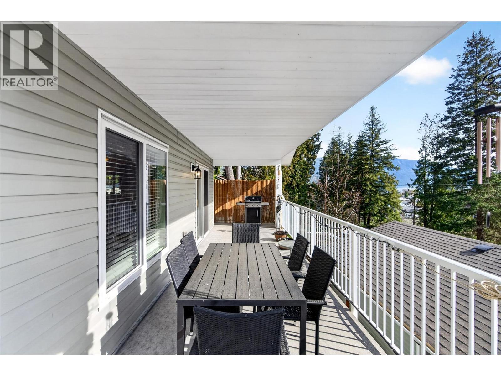 6841 46 Street NE - 34