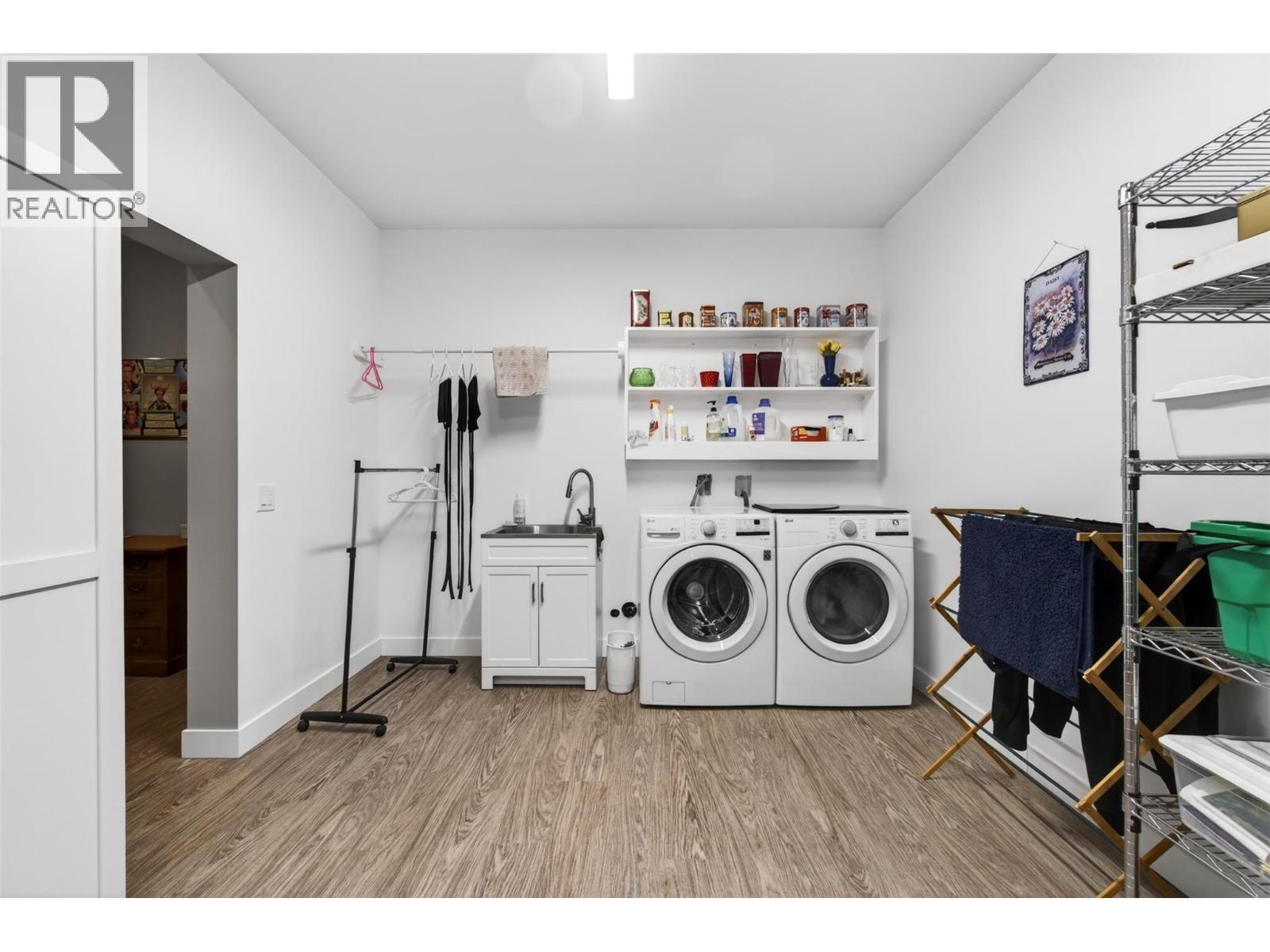 6841 46 Street NE - 38