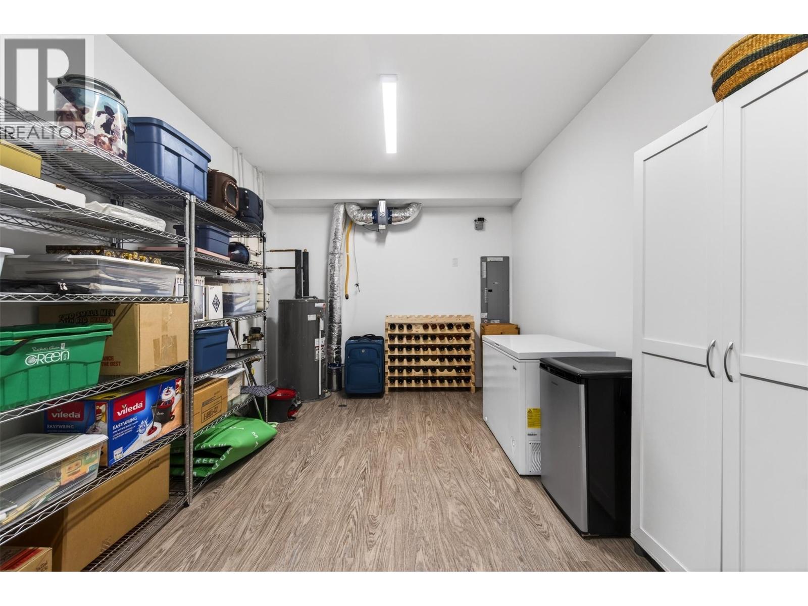 6841 46 Street NE - 39