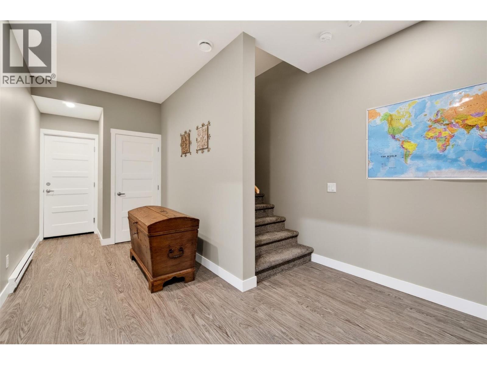 6841 46 Street NE - 41