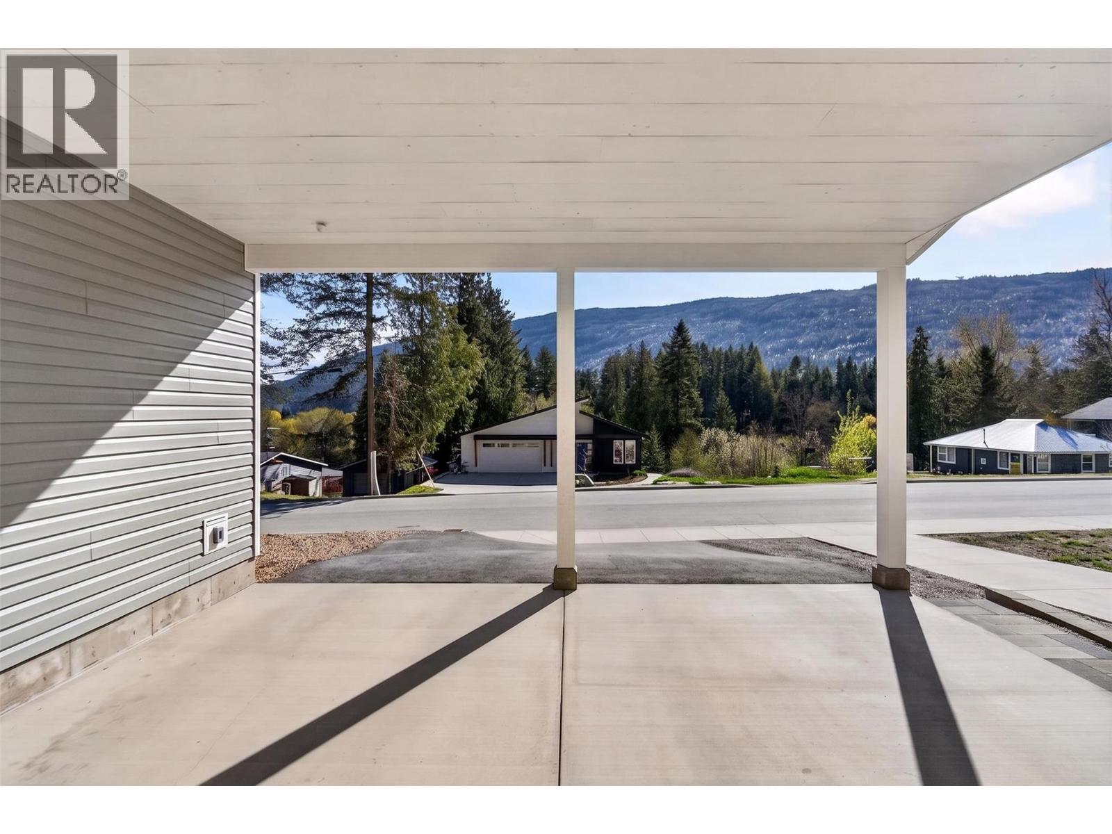 6841 46 Street NE - 60