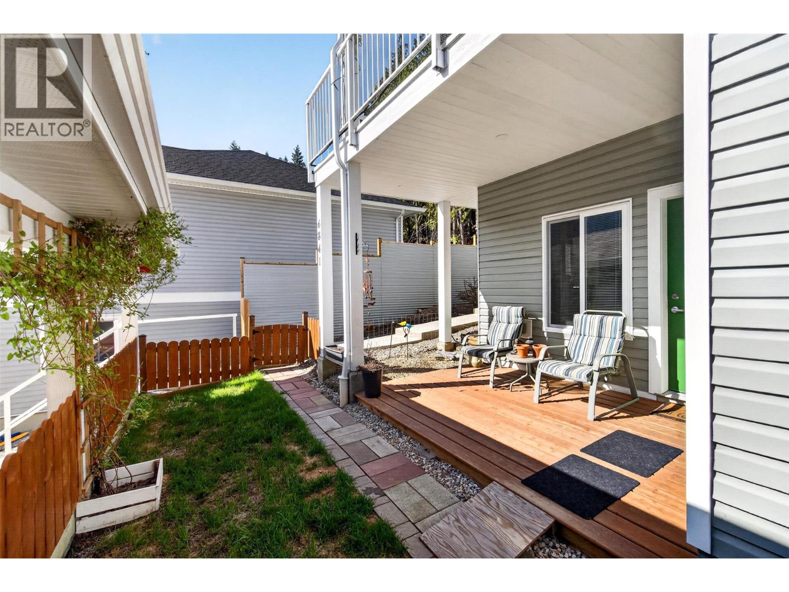 6841 46 Street NE - 64