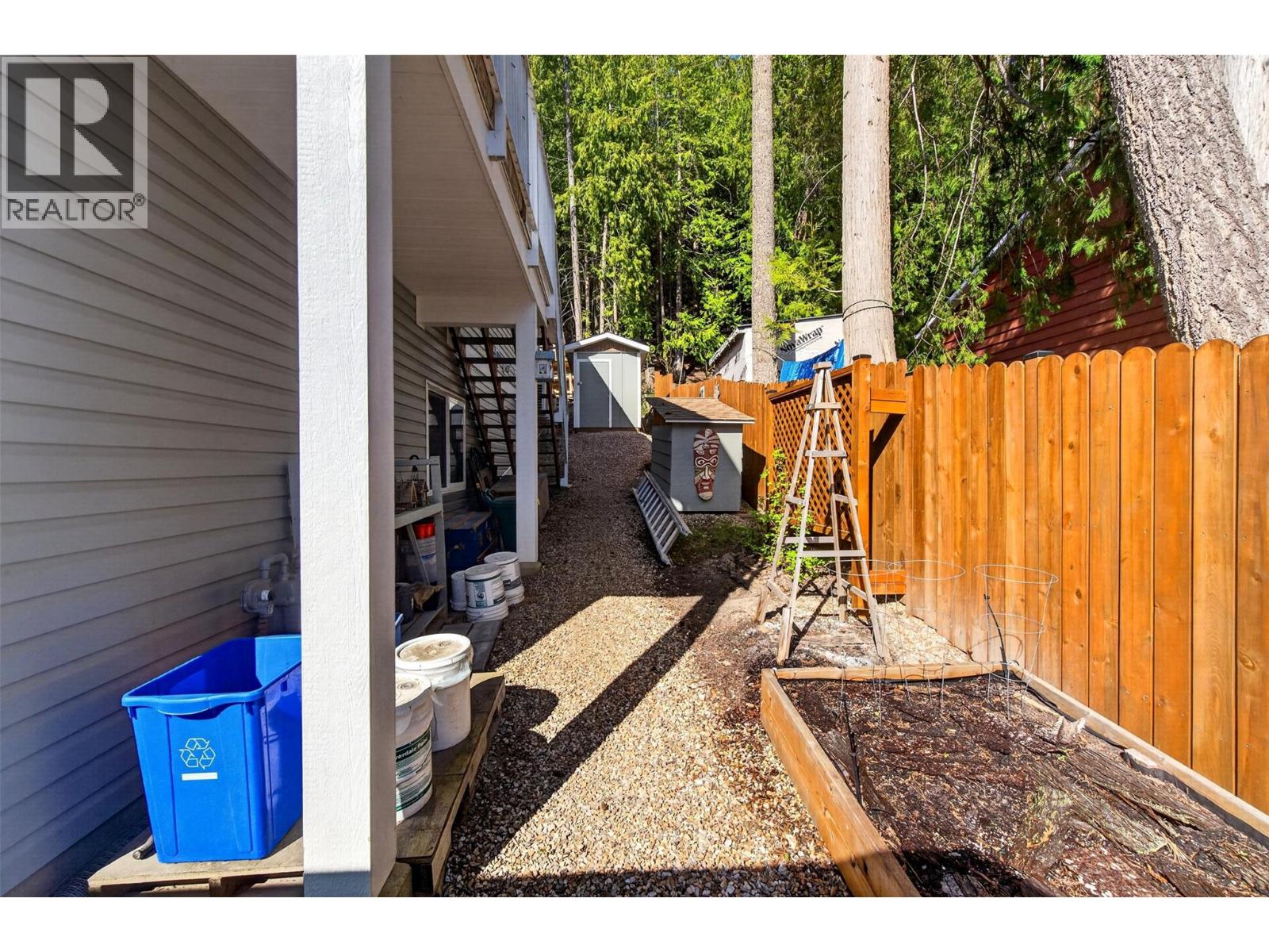 6841 46 Street NE - 66