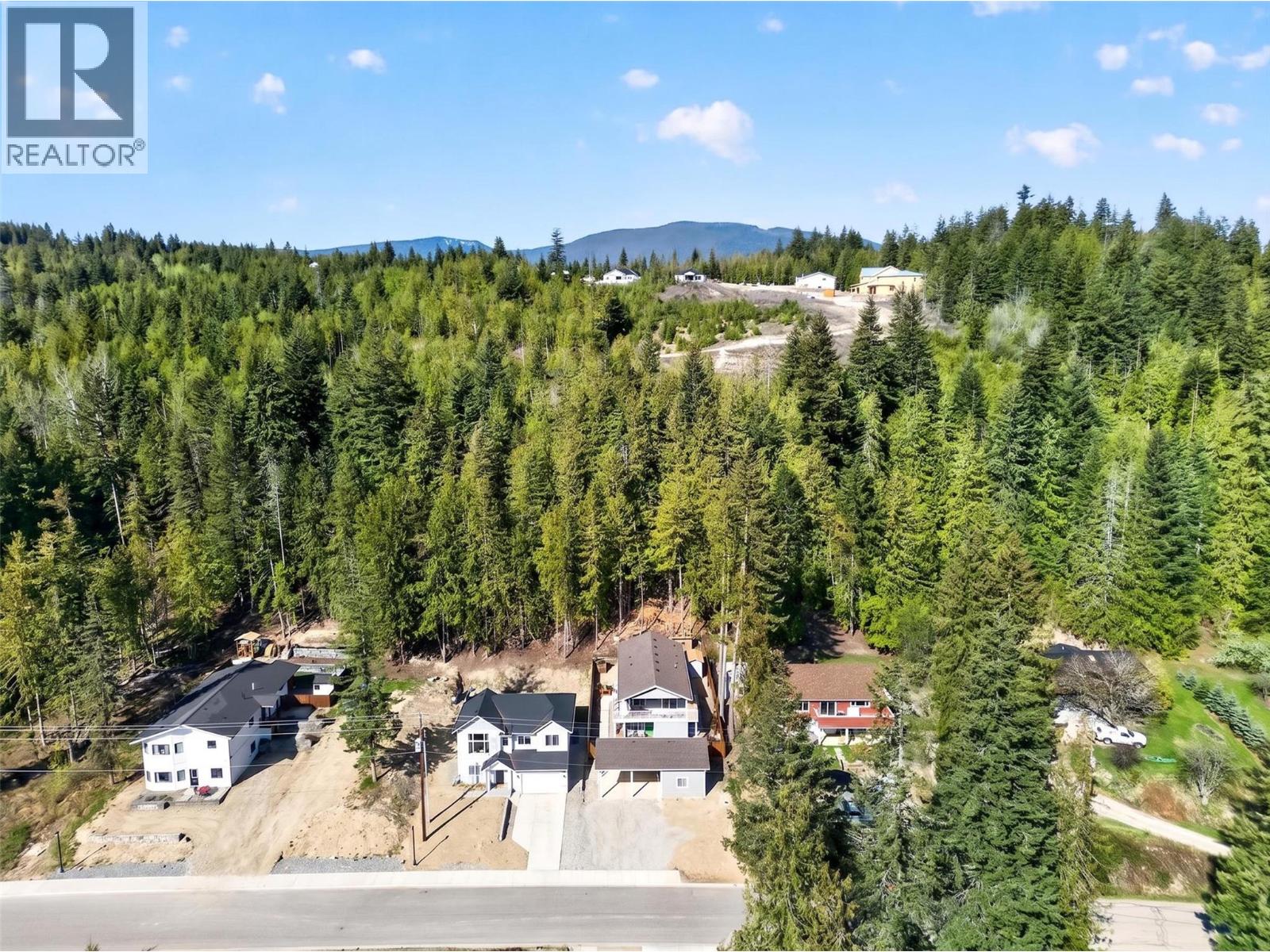 6841 46 Street NE - 74