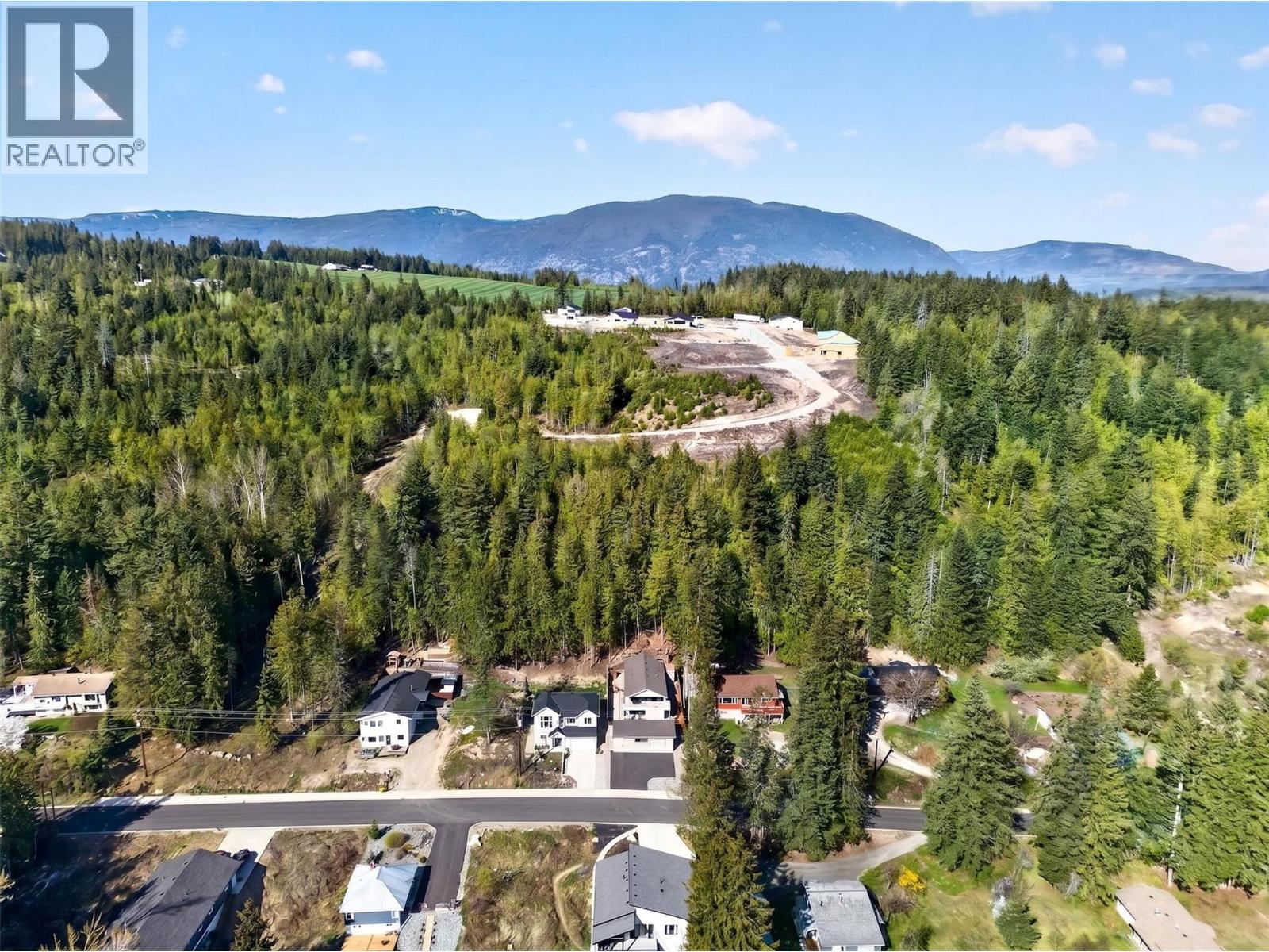 6841 46 Street NE - 75