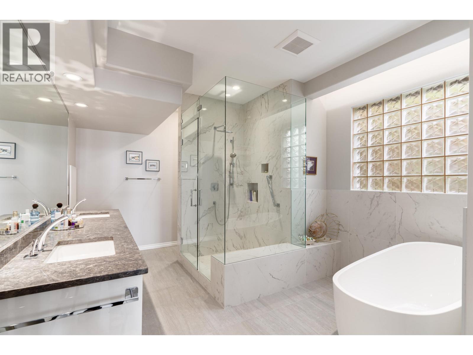 9 5110 ALDERFEILD PLACE, West Vancouver