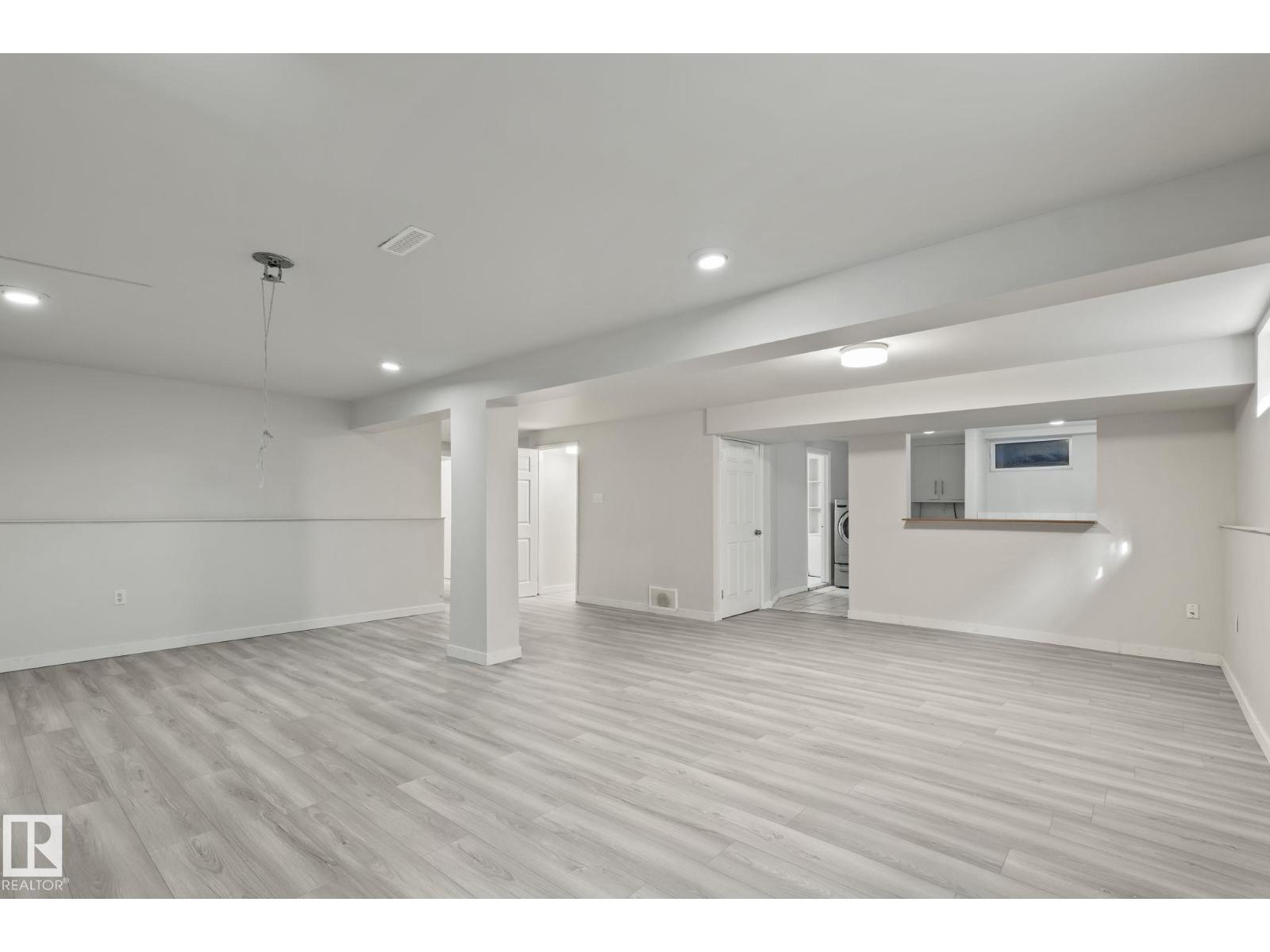 18124 68Ave NW, Edmonton