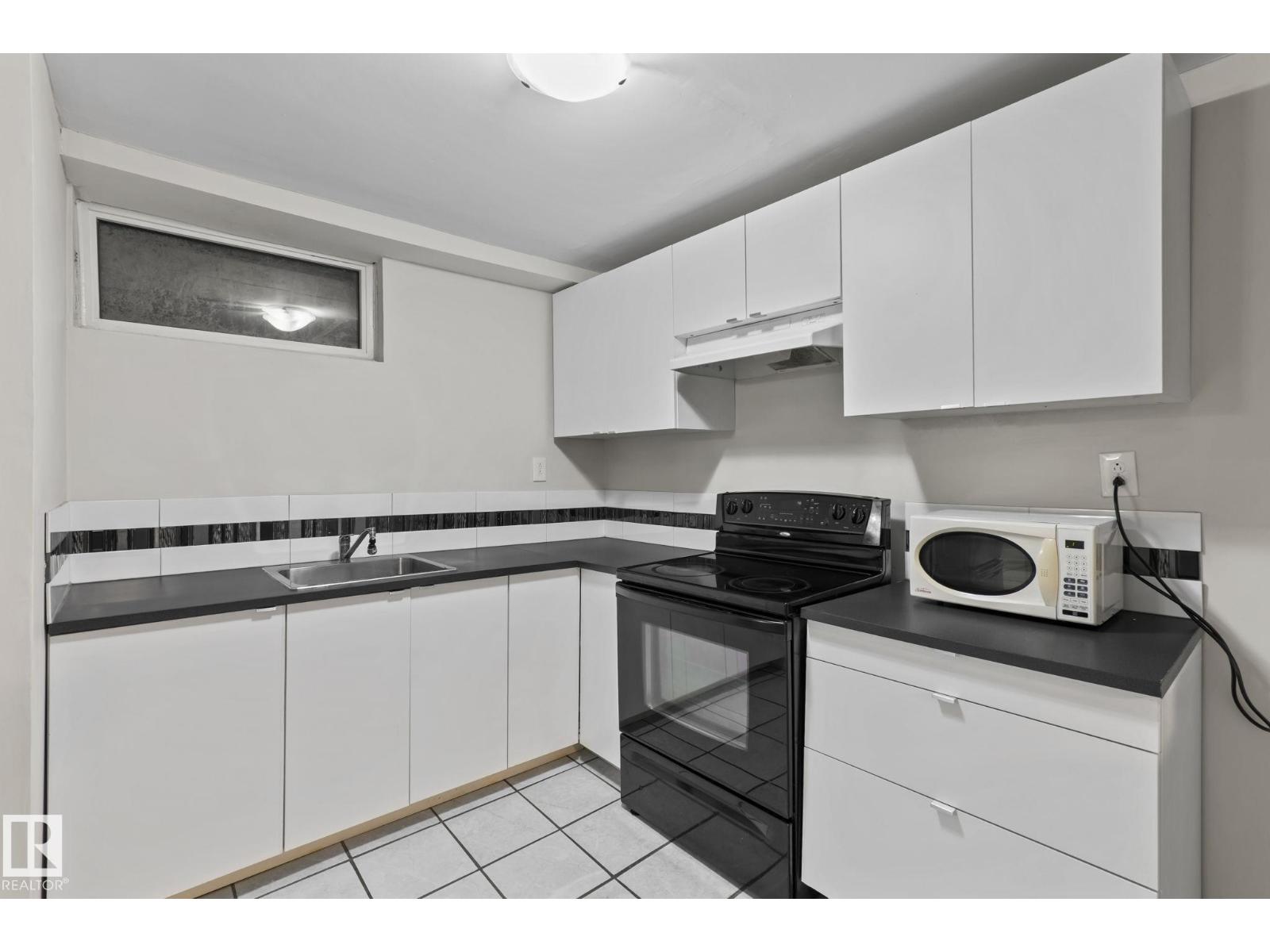 18124 68Ave NW, Edmonton