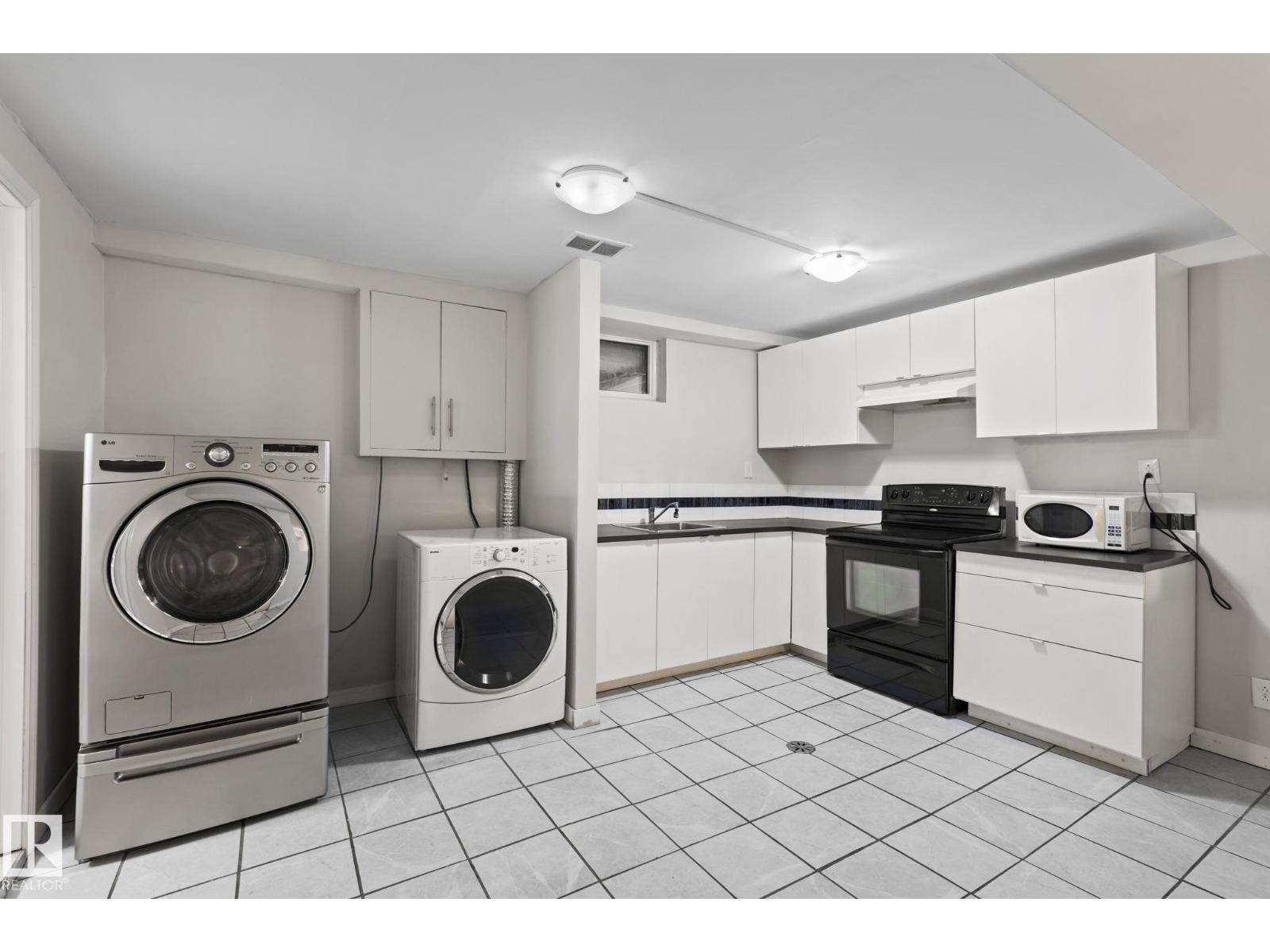 18124 68Ave NW, Edmonton