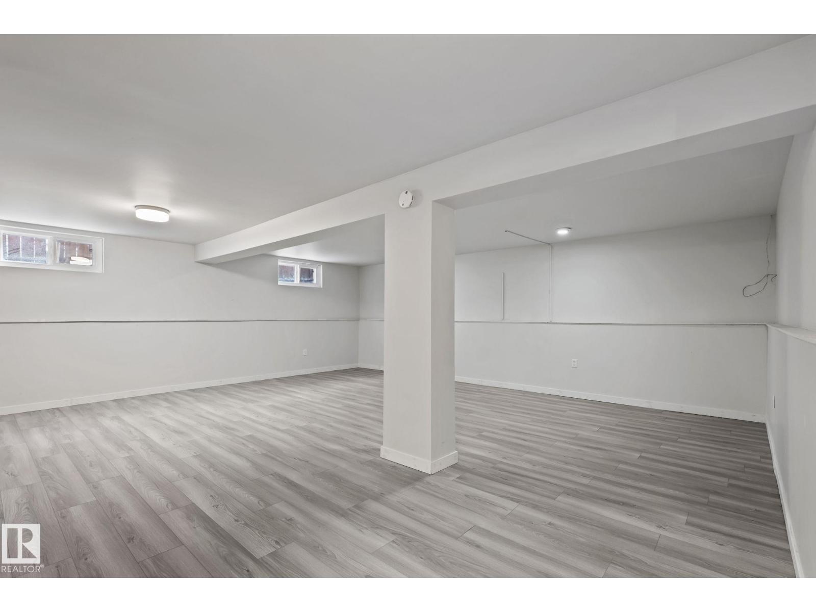 18124 68Ave NW, Edmonton