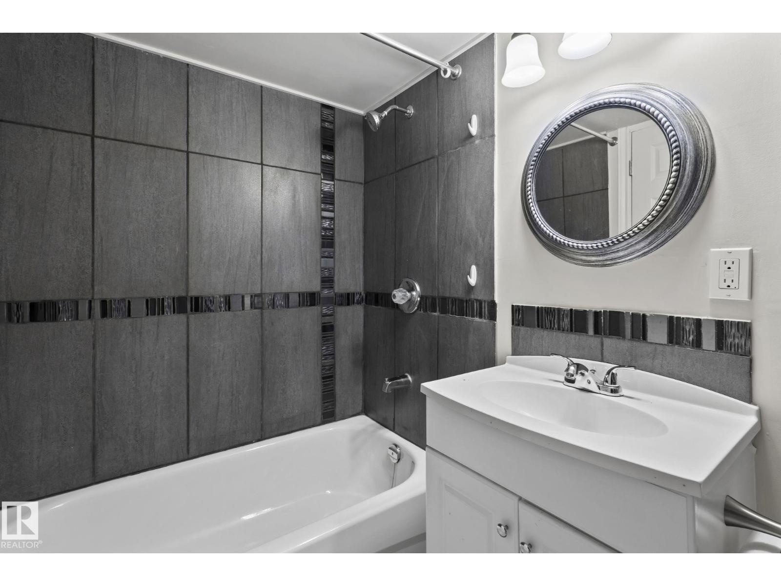 18124 68Ave NW, Edmonton