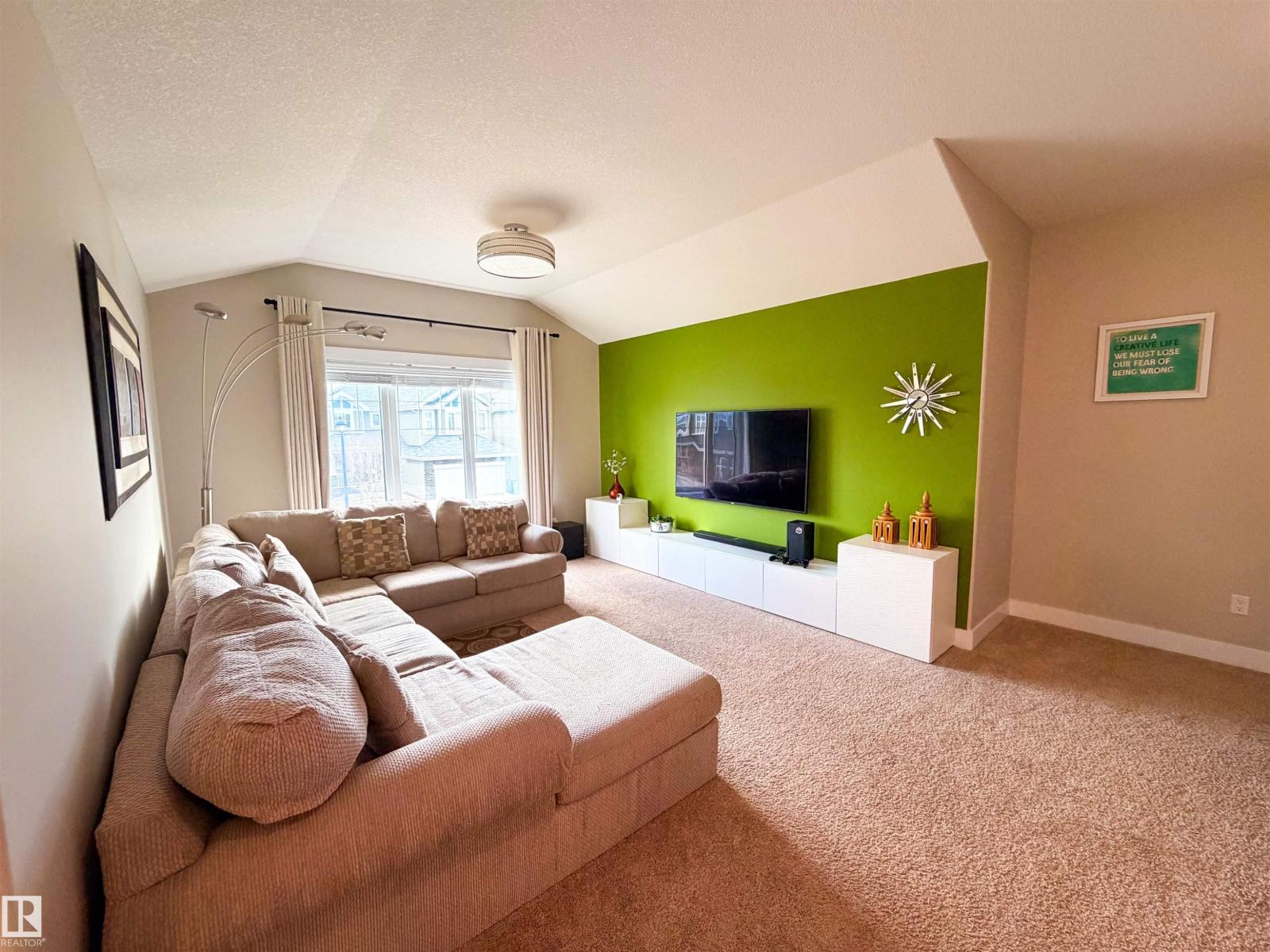 9004 24 AV SW — photo 29