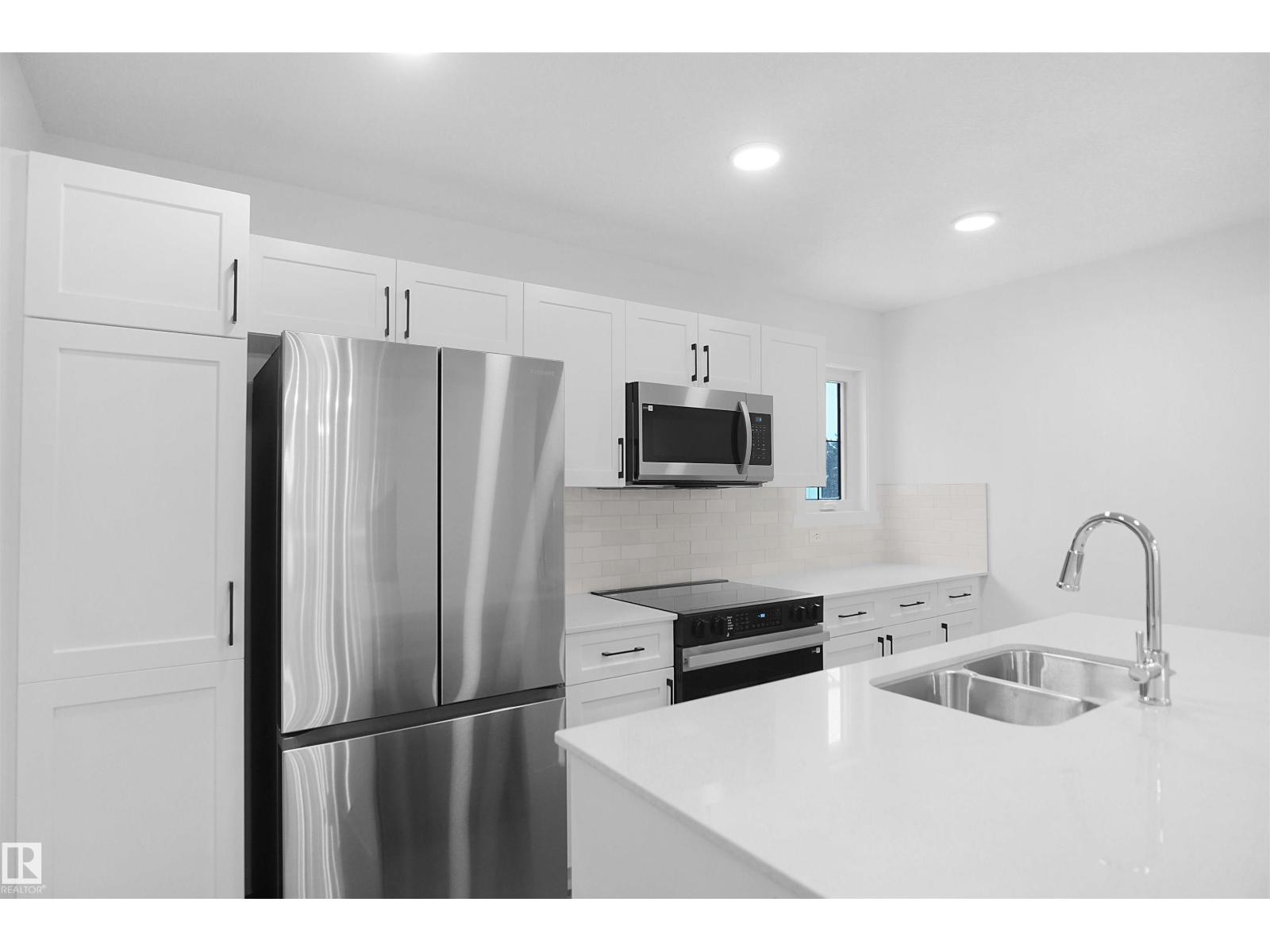 #11 29 AIRPORT RD NW, Edmonton