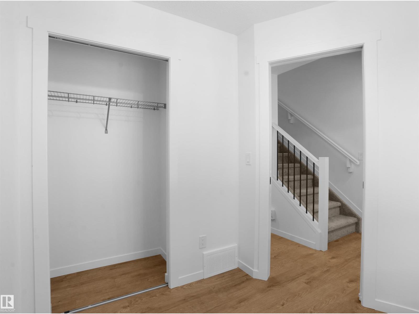 #11 29 AIRPORT RD NW, Edmonton