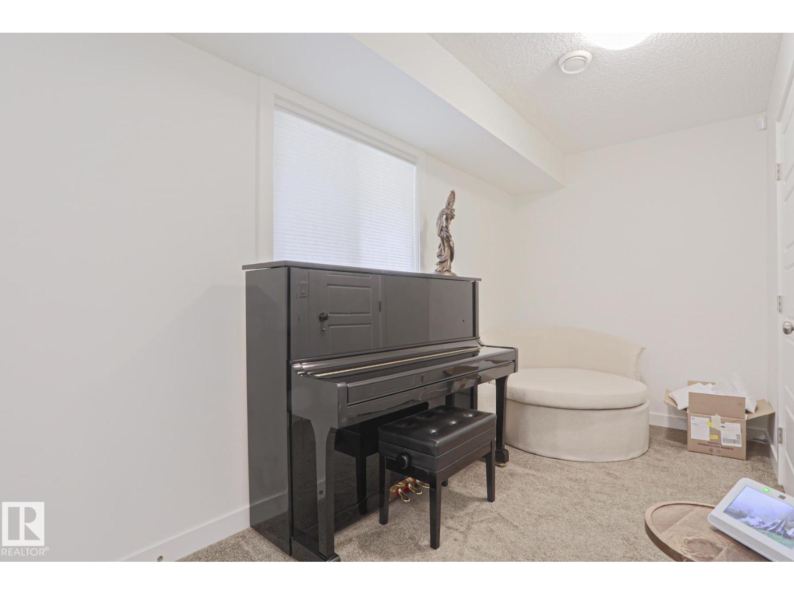 #33 16903 68 ST NW, Edmonton