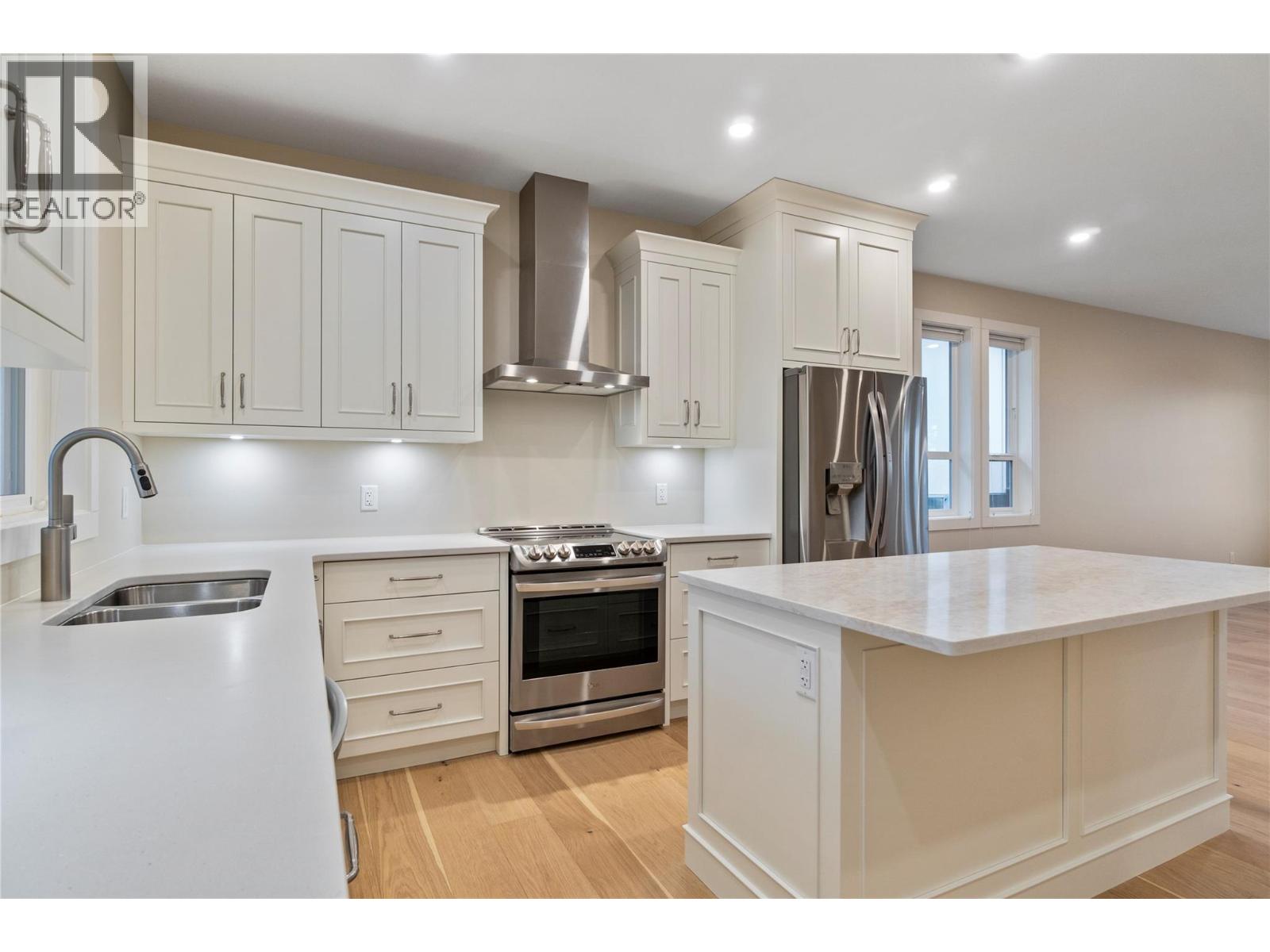 2251 14 Avenue SE - 15