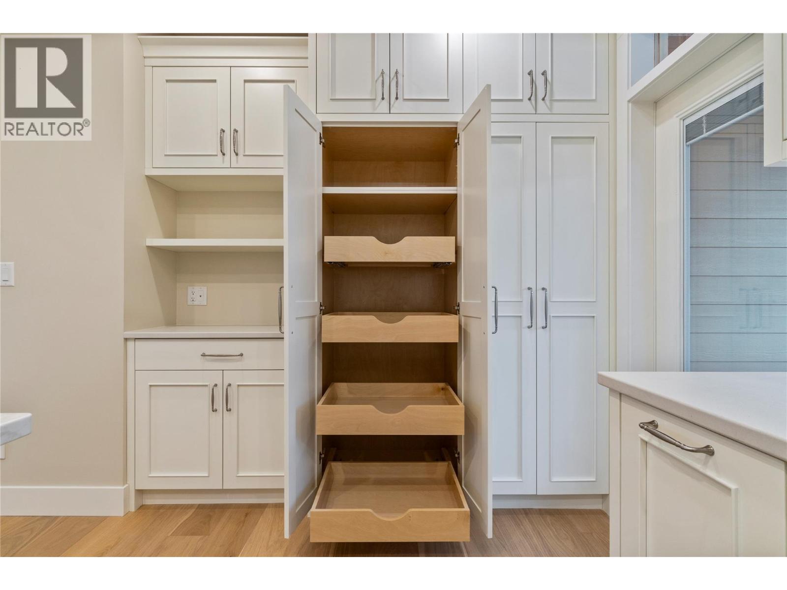 2251 14 Avenue SE - 9