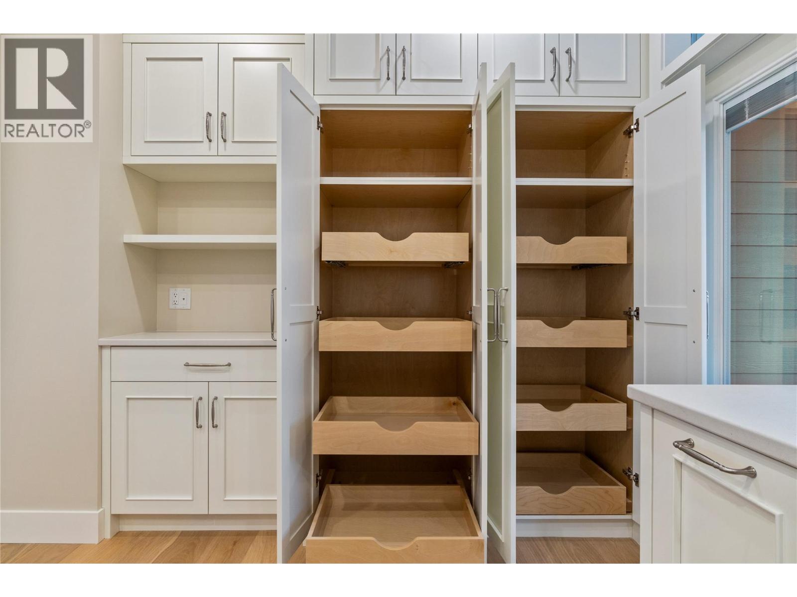 2251 14 Avenue SE - 10