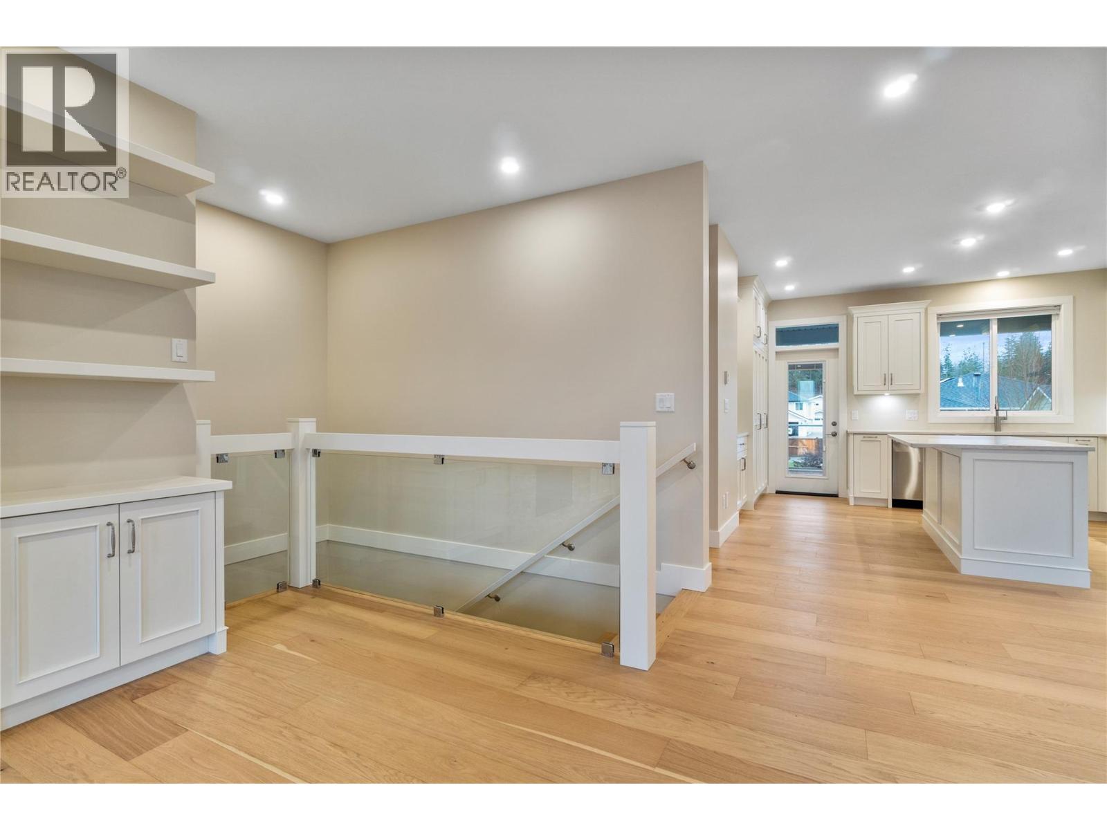 2251 14 Avenue SE - 27