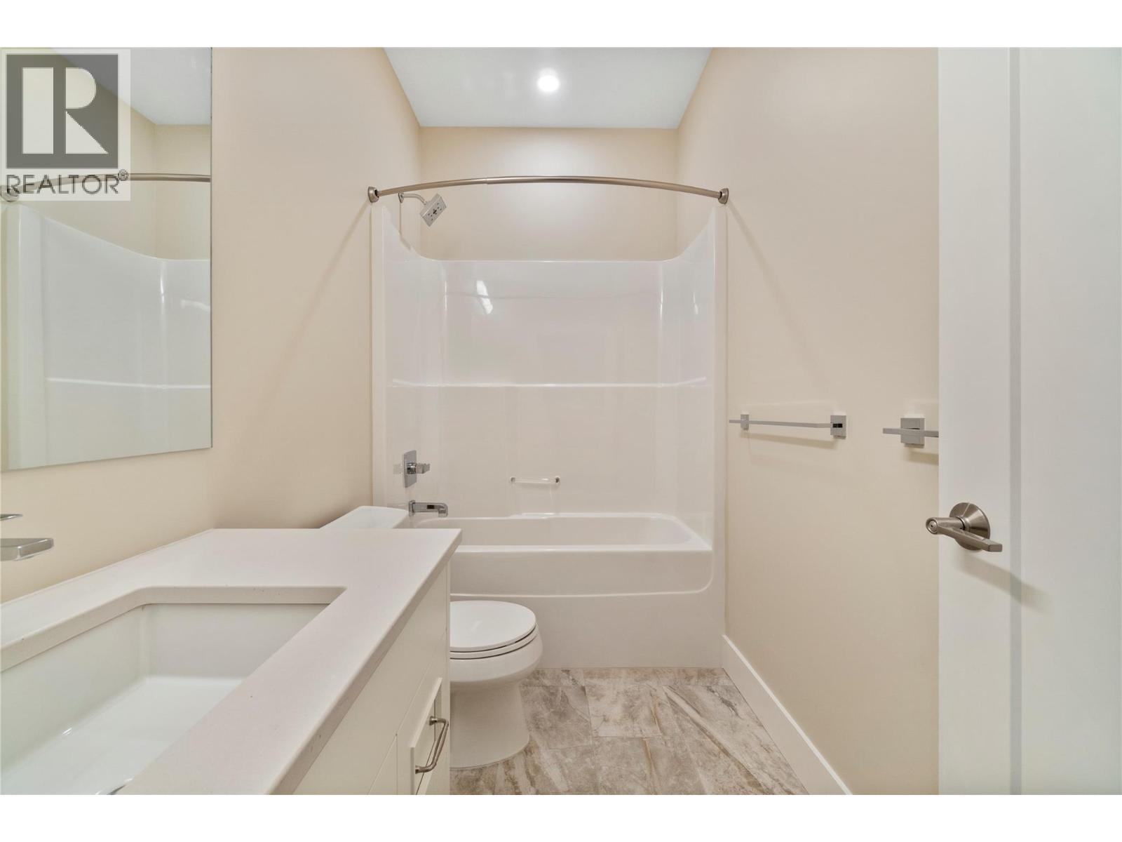 2251 14 Avenue SE - 38