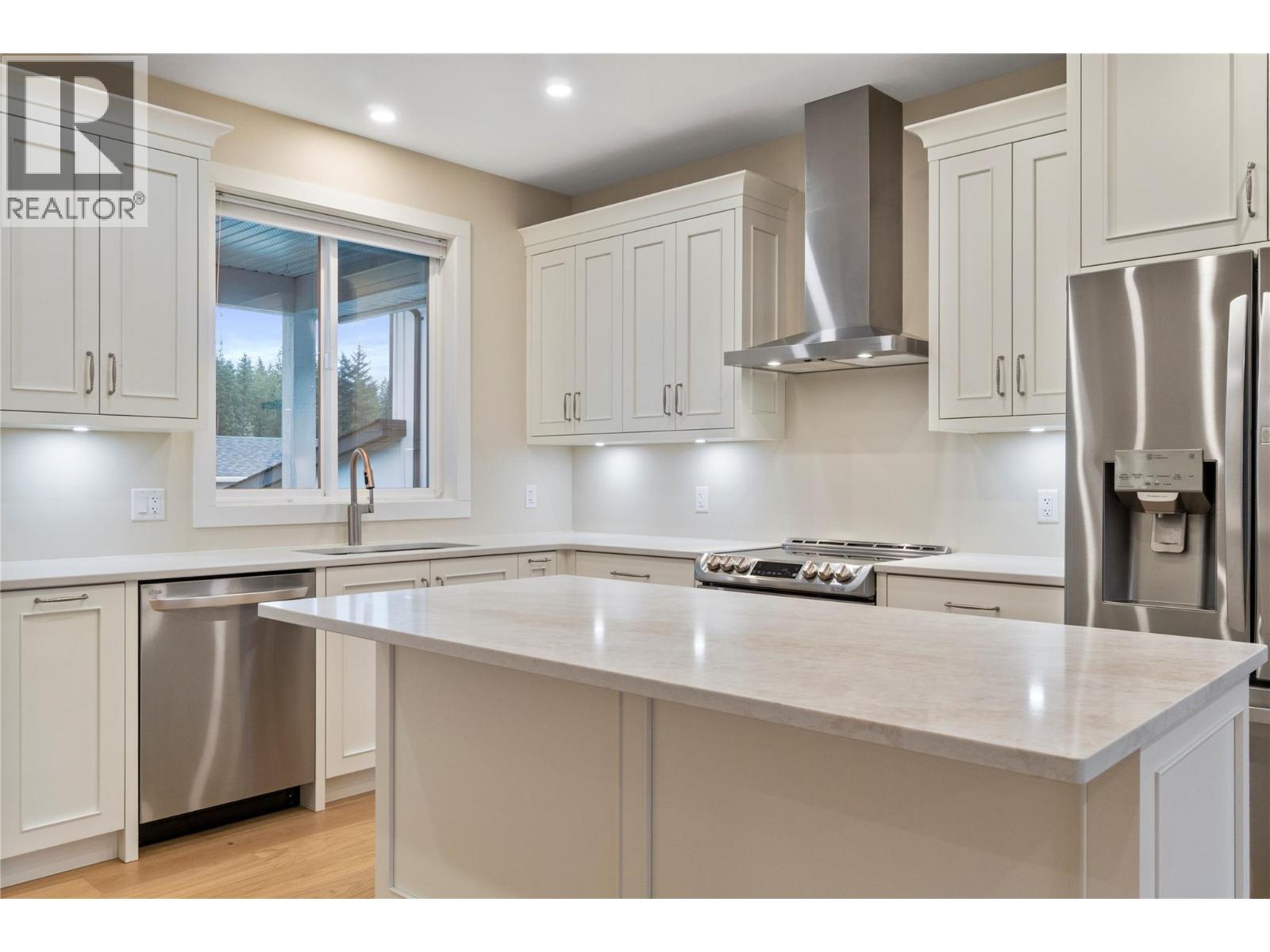 2251 14 Avenue SE - 5