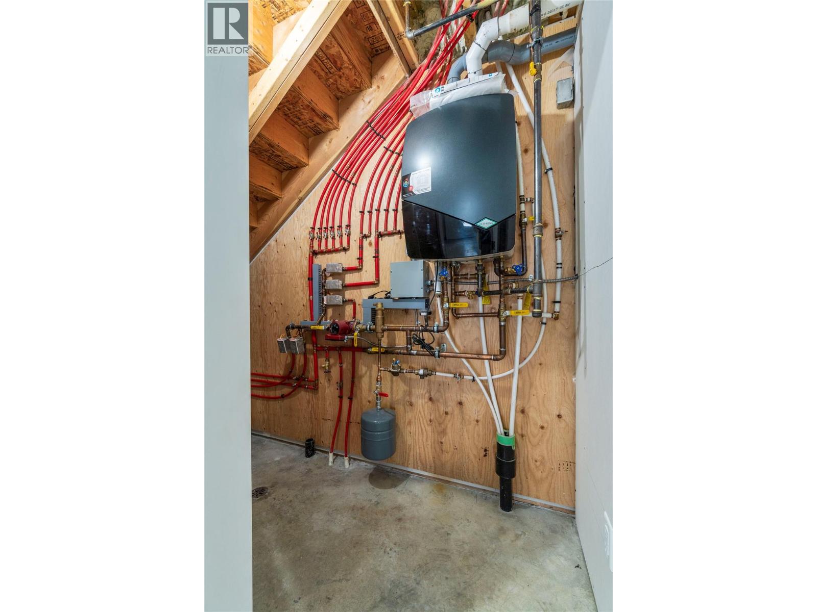 2251 14 Avenue SE - 71