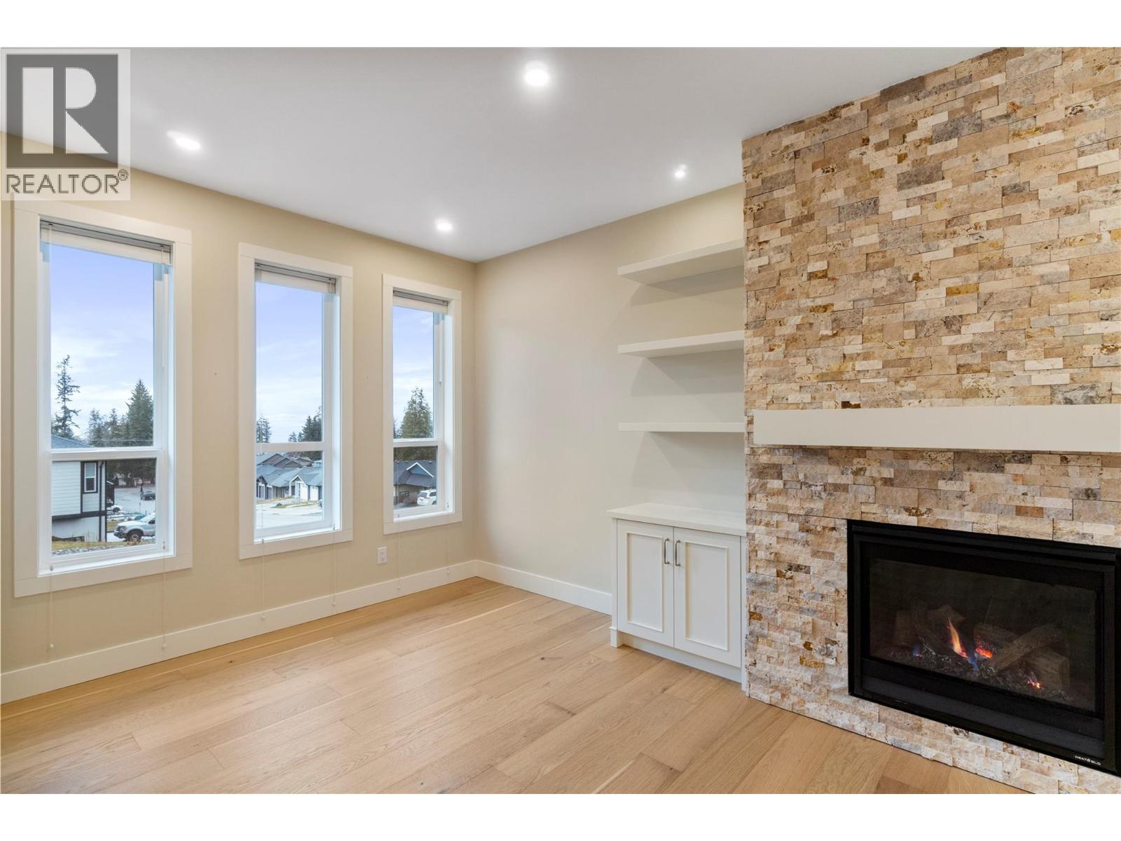 2251 14 Avenue SE - 25