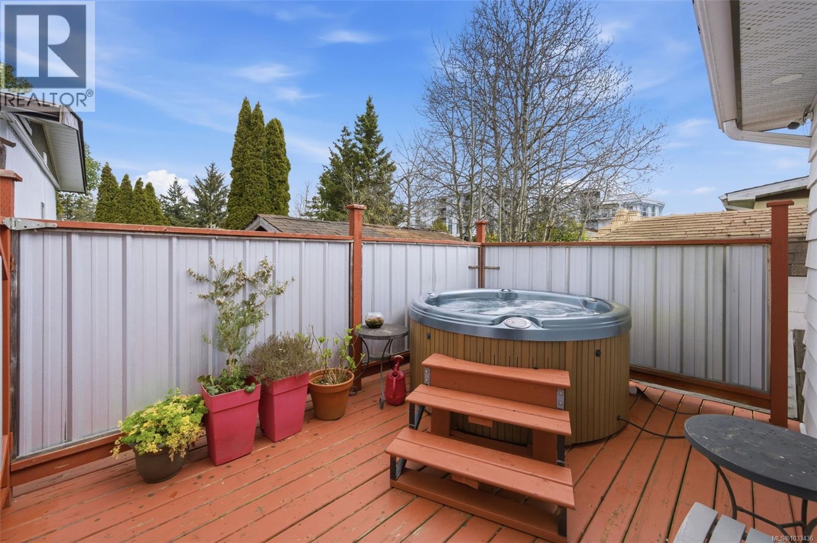 #2 124 Cooper Rd - 13