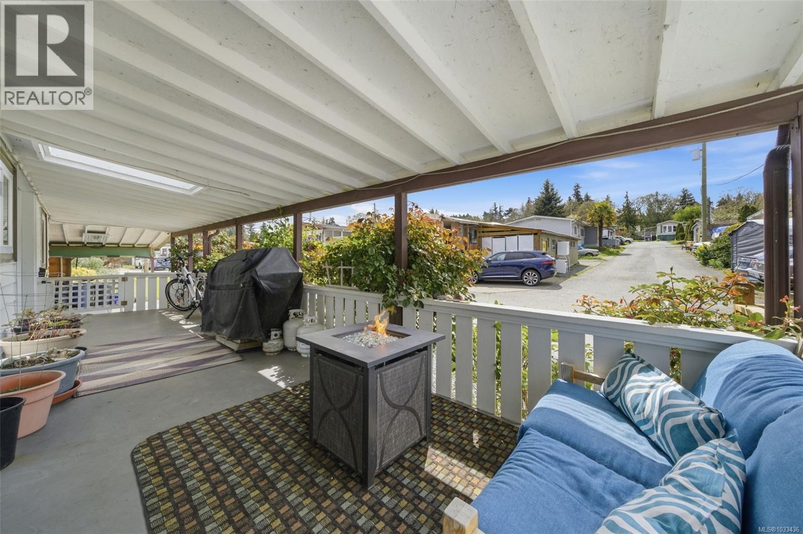 #2 124 Cooper Rd - 15
