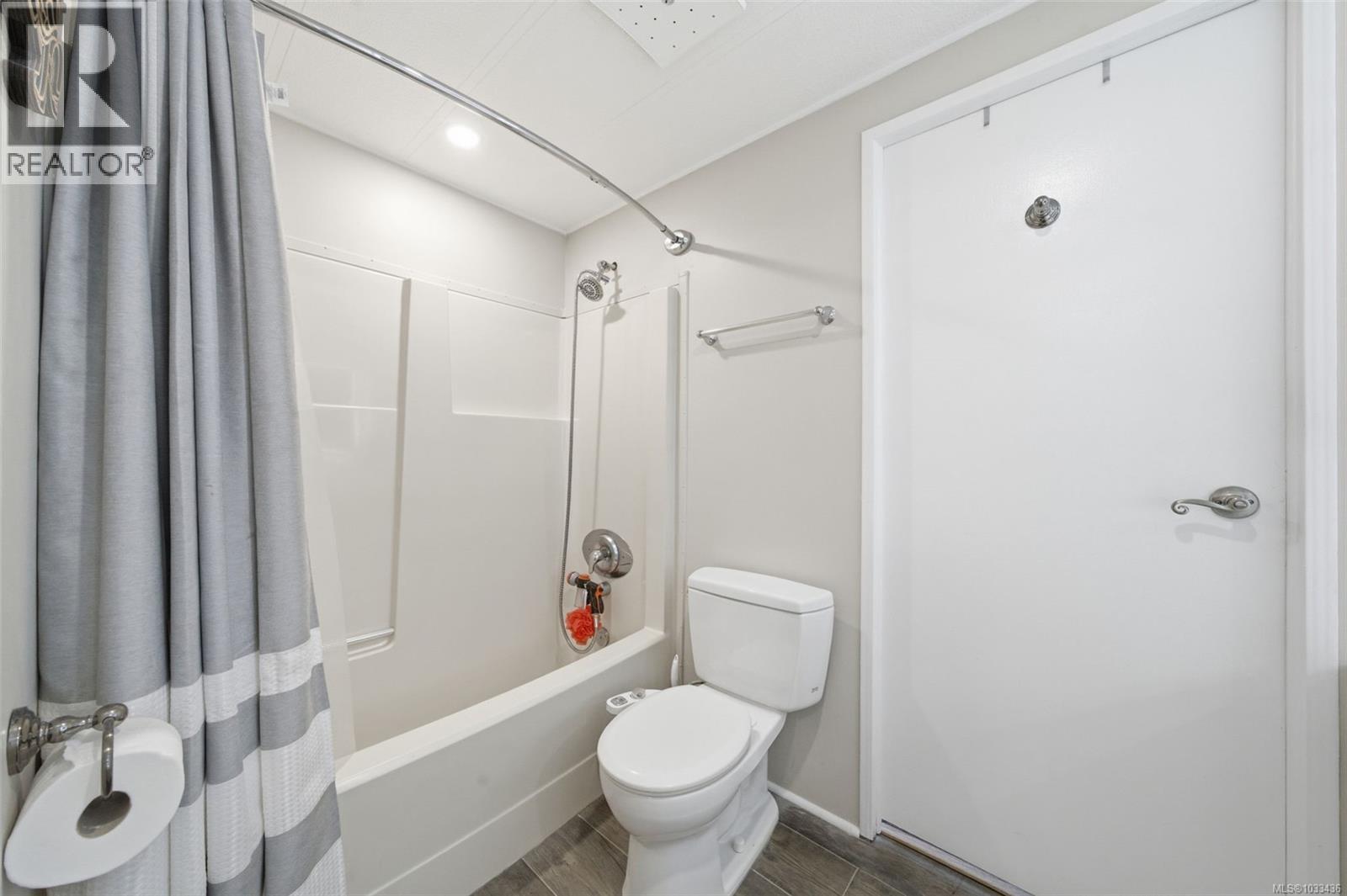 #2 124 Cooper Rd - 9