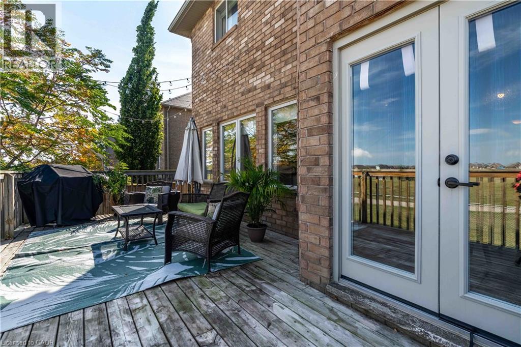 Spacious rear deck