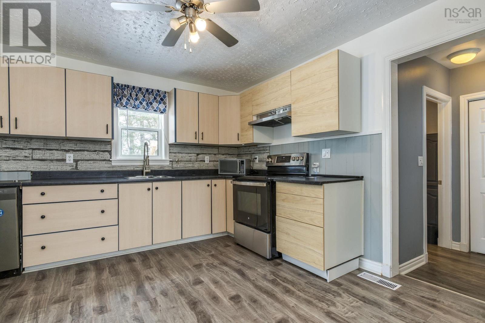 1034 Highway 277 — photo 10